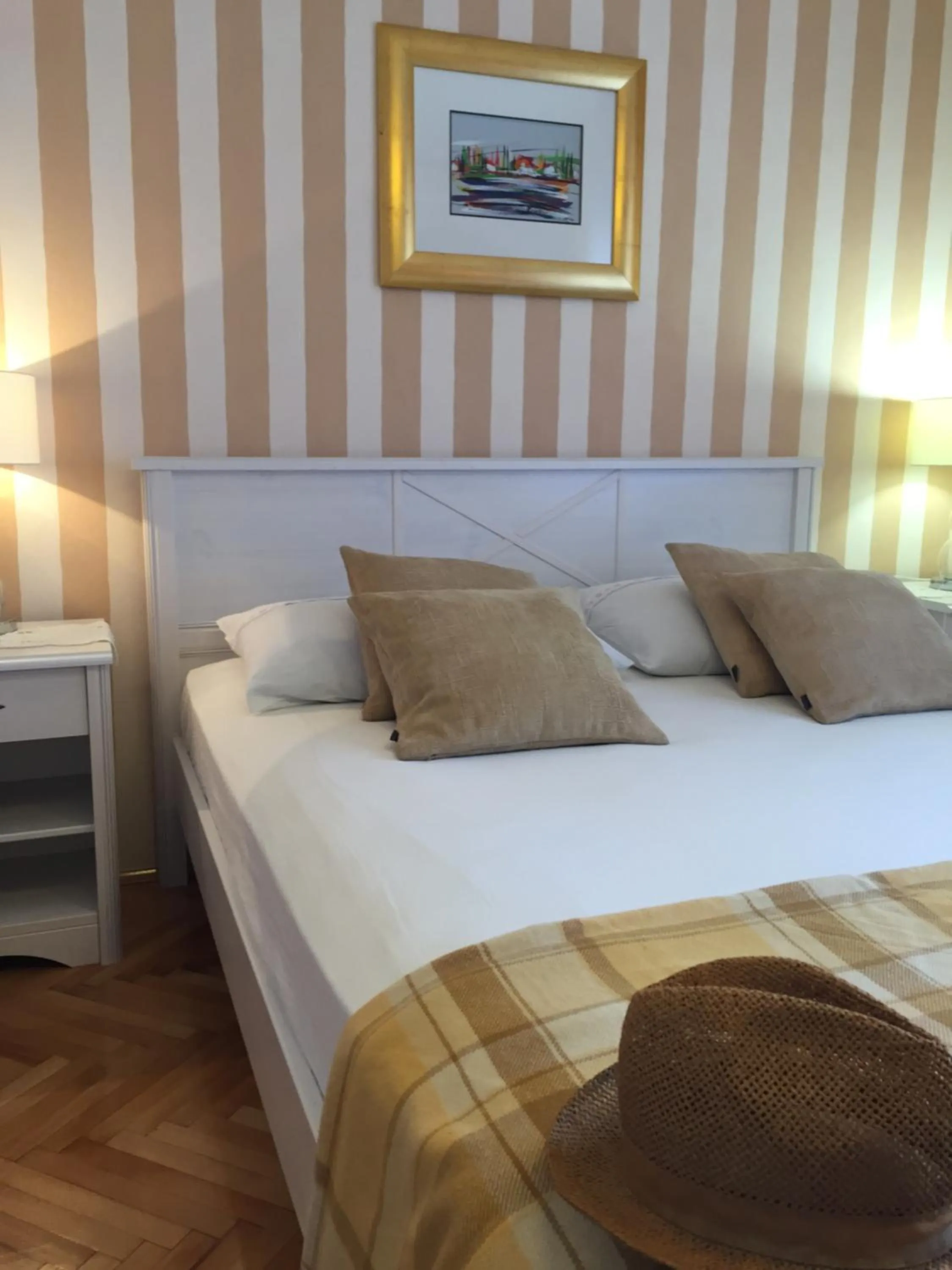 Decorative detail, Bed in Villa Bougenvilia Tomas