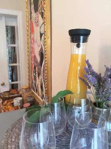 Breakfast in Villa Bougenvilia Tomas