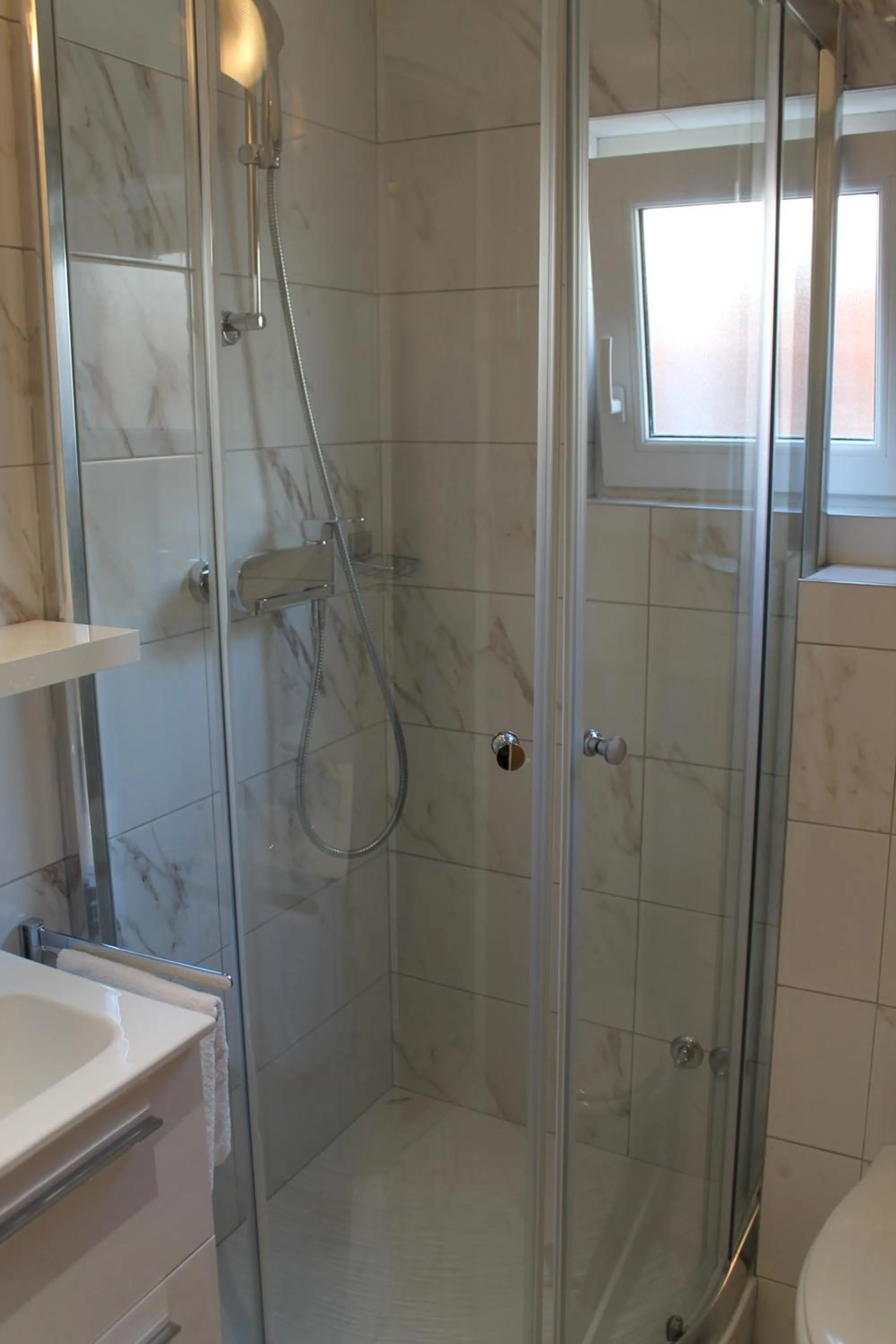 Photo of the whole room in Villa Bougenvilia Tomas