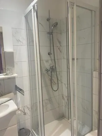 Shower in Villa Bougenvilia Tomas