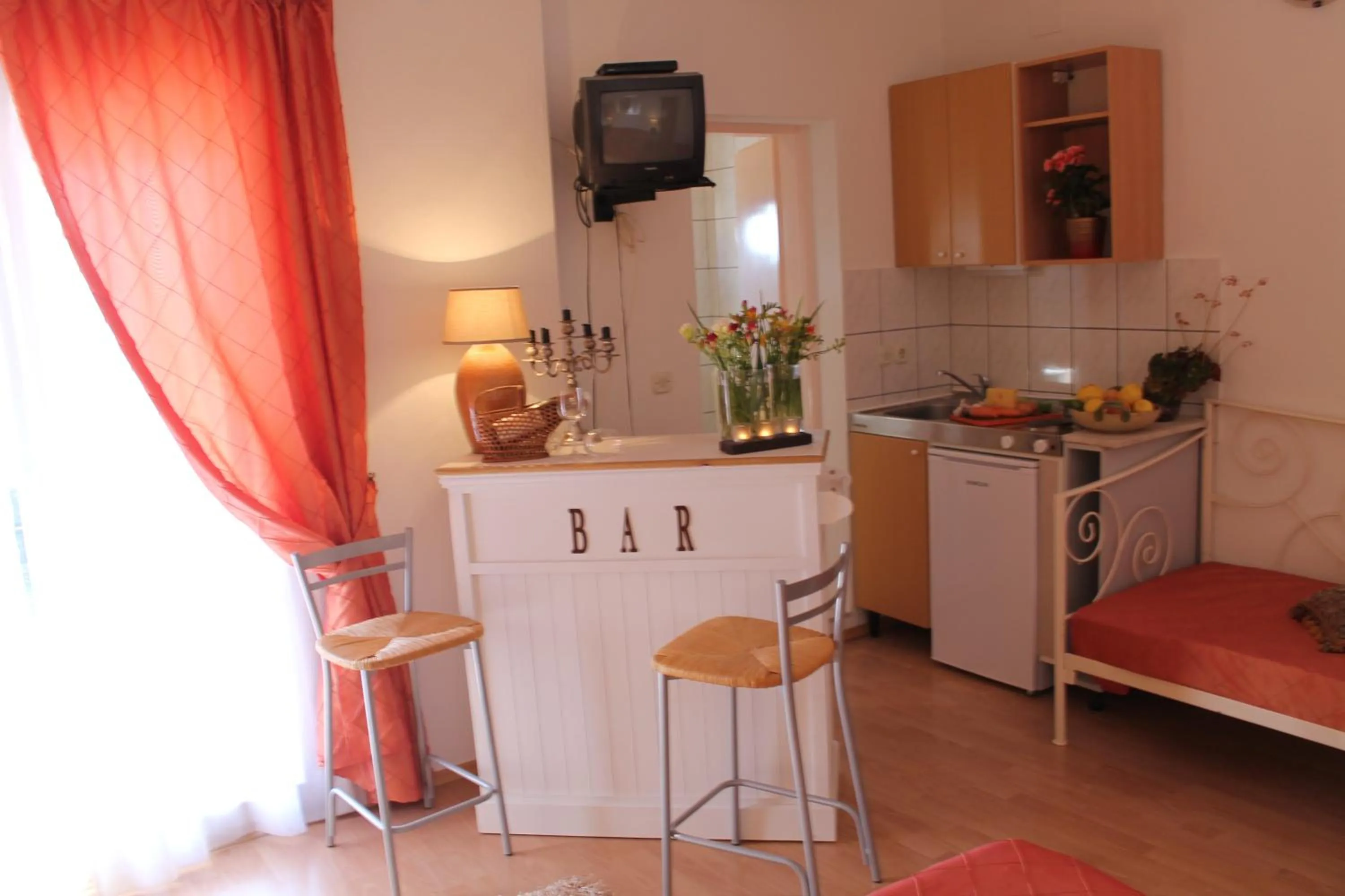 Kitchen or kitchenette in Villa Bougenvilia Tomas