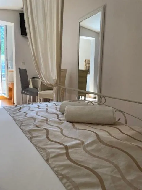 Bed in Villa Bougenvilia Tomas