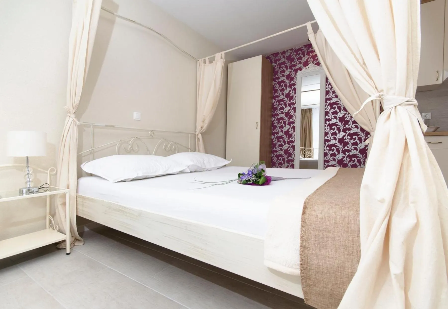 Bed in Villa Bougenvilia Tomas