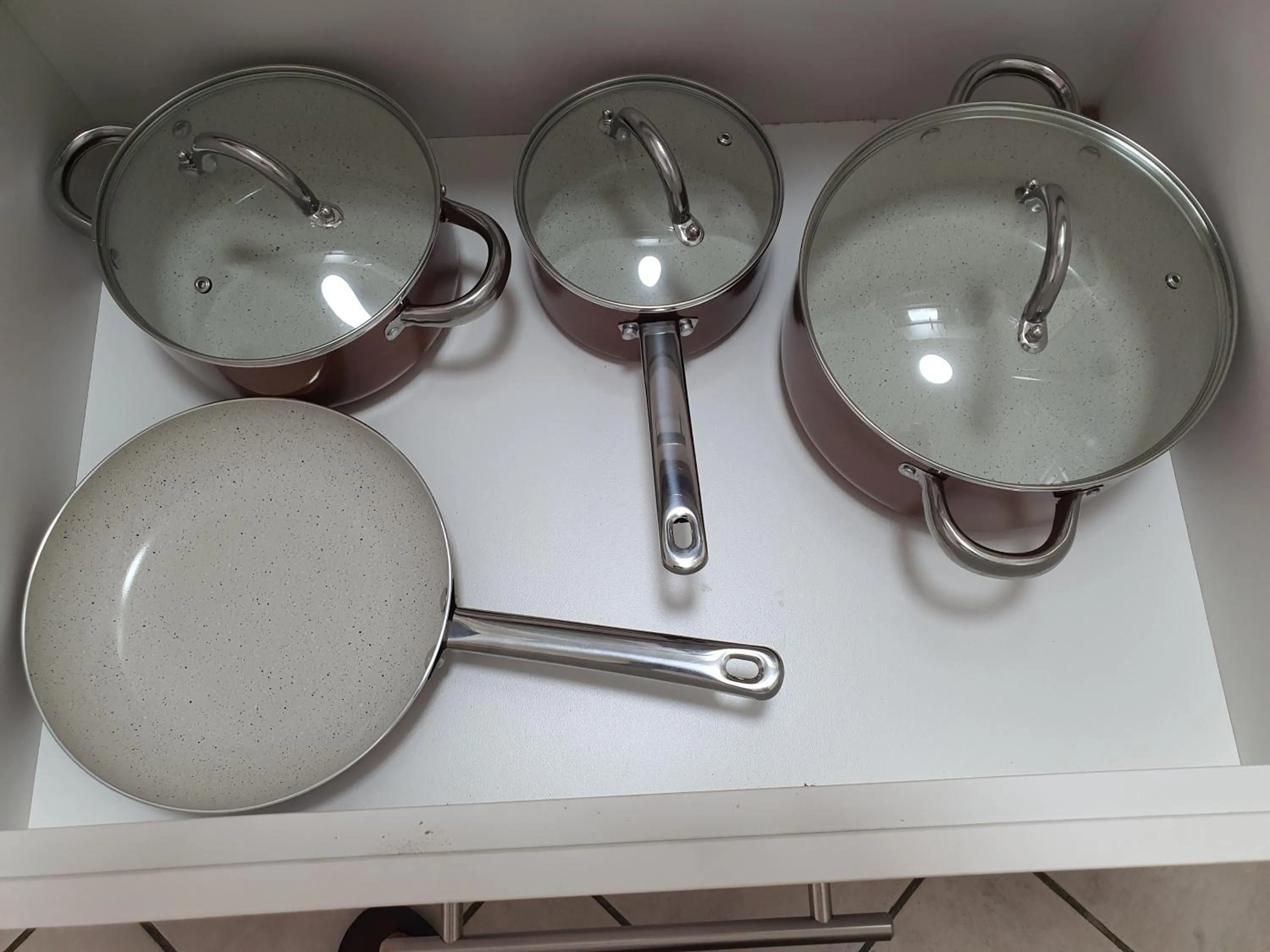 Kitchen or kitchenette in Sunnyridge Lodge