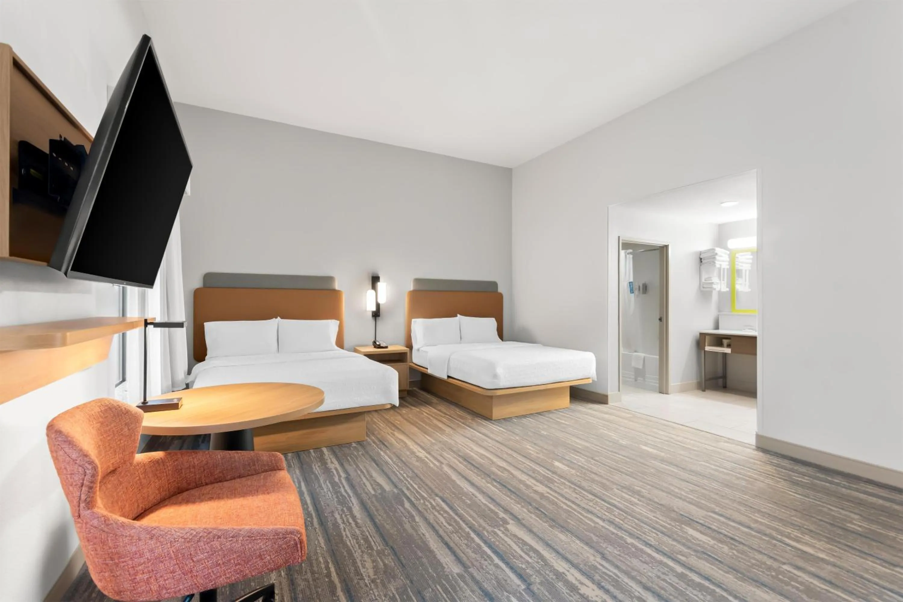 Bedroom, Bed in Hampton Inn & Suites Pensacola/I-10 Pine Forest Road