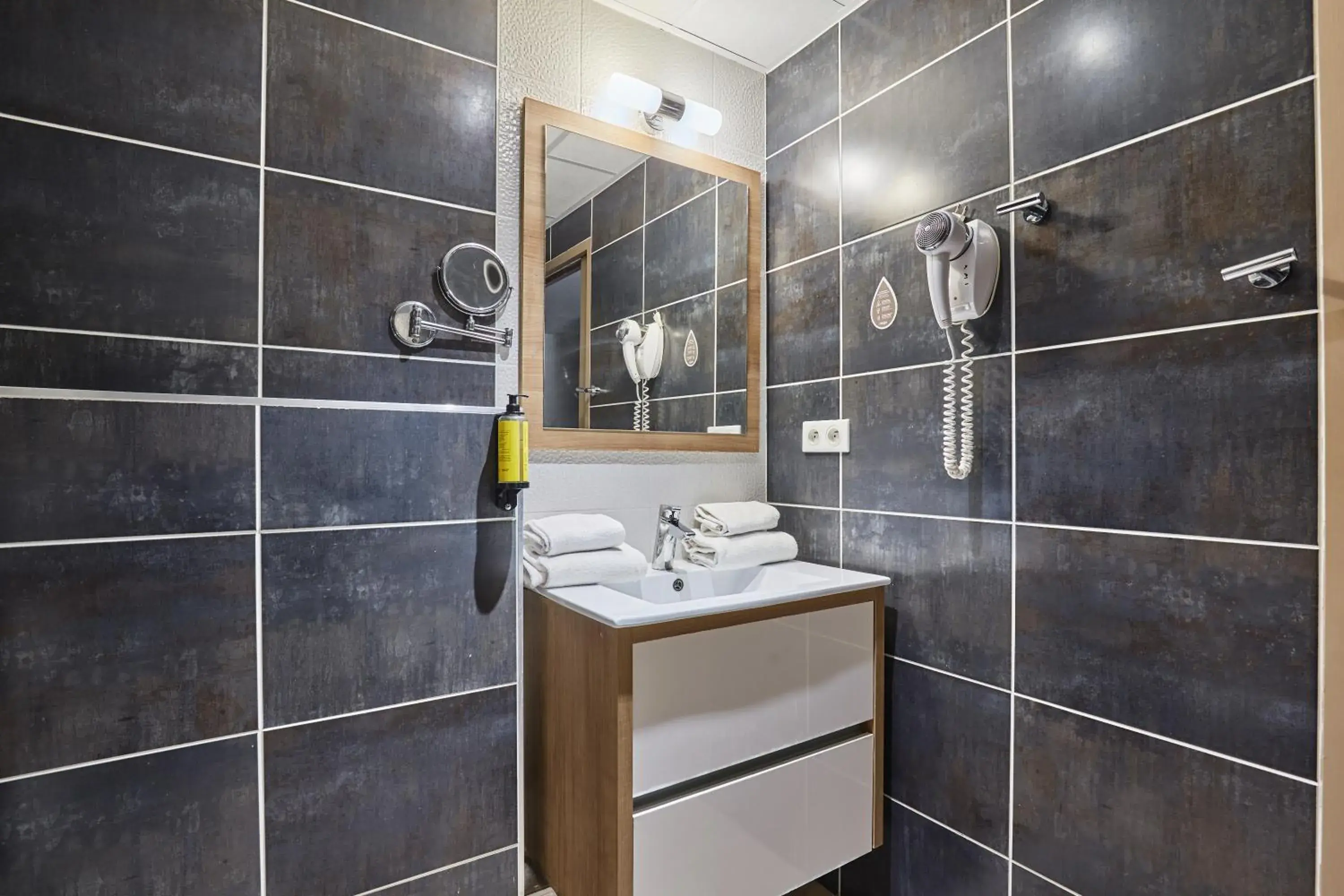 Standard Studio (2 Adults) in Odalys City Montpellier Les Occitanes Standard Studio (2 Adults) in Odalys City Montpellier Les Occitanes