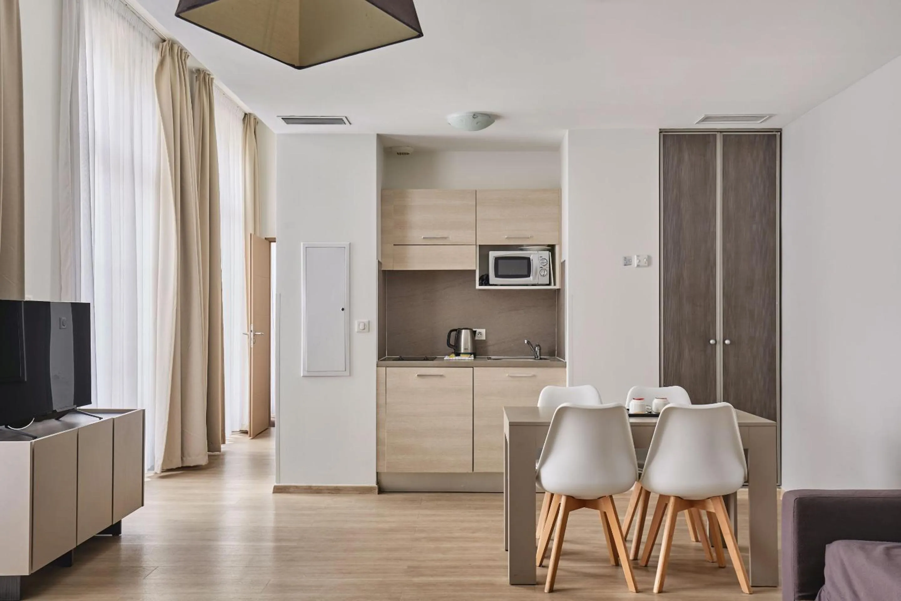 TV and multimedia in Appart Hotel Odalys City Montpellier Les Occitanes