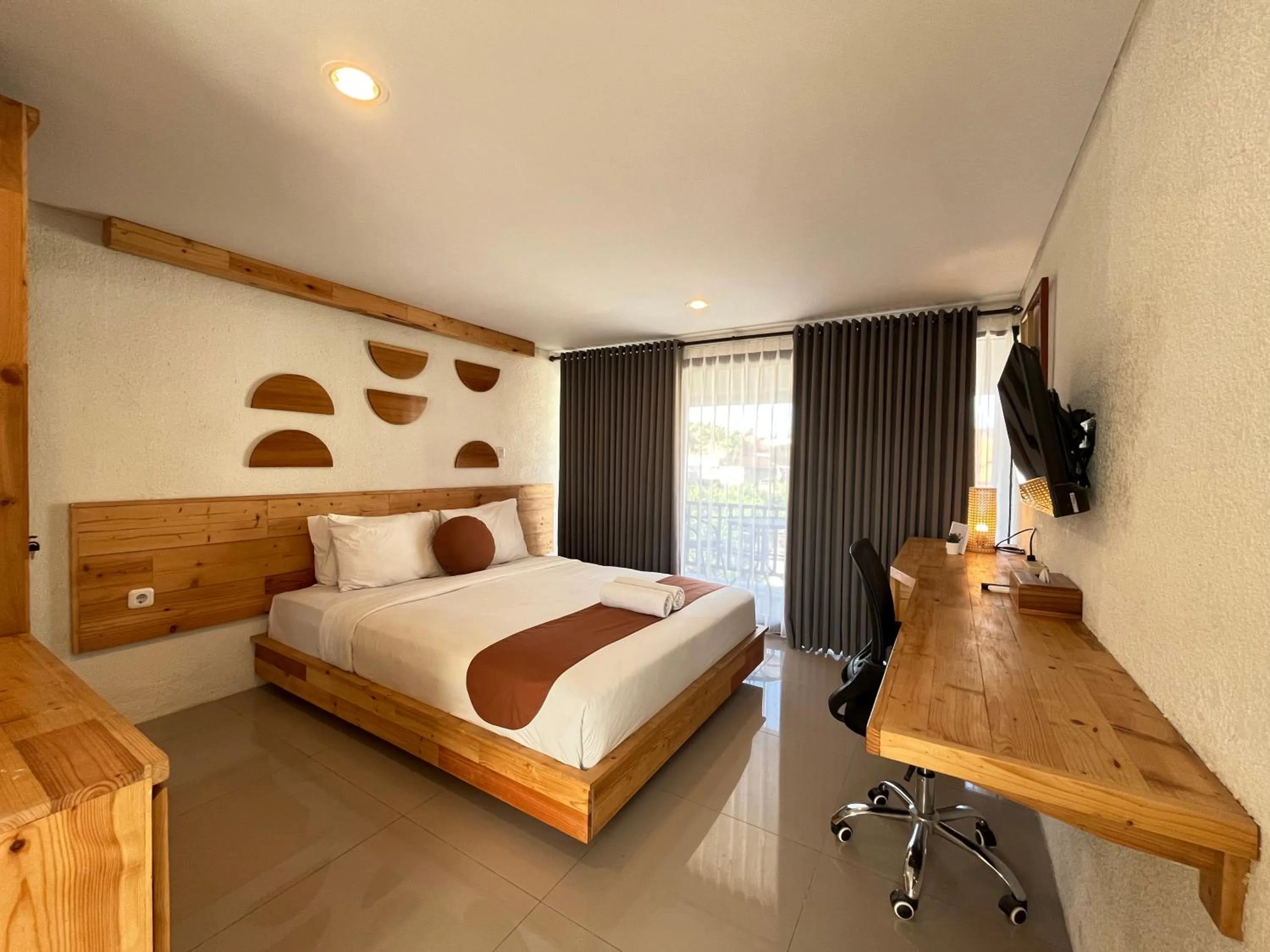 Bedroom, Bed in Cove Wong Village