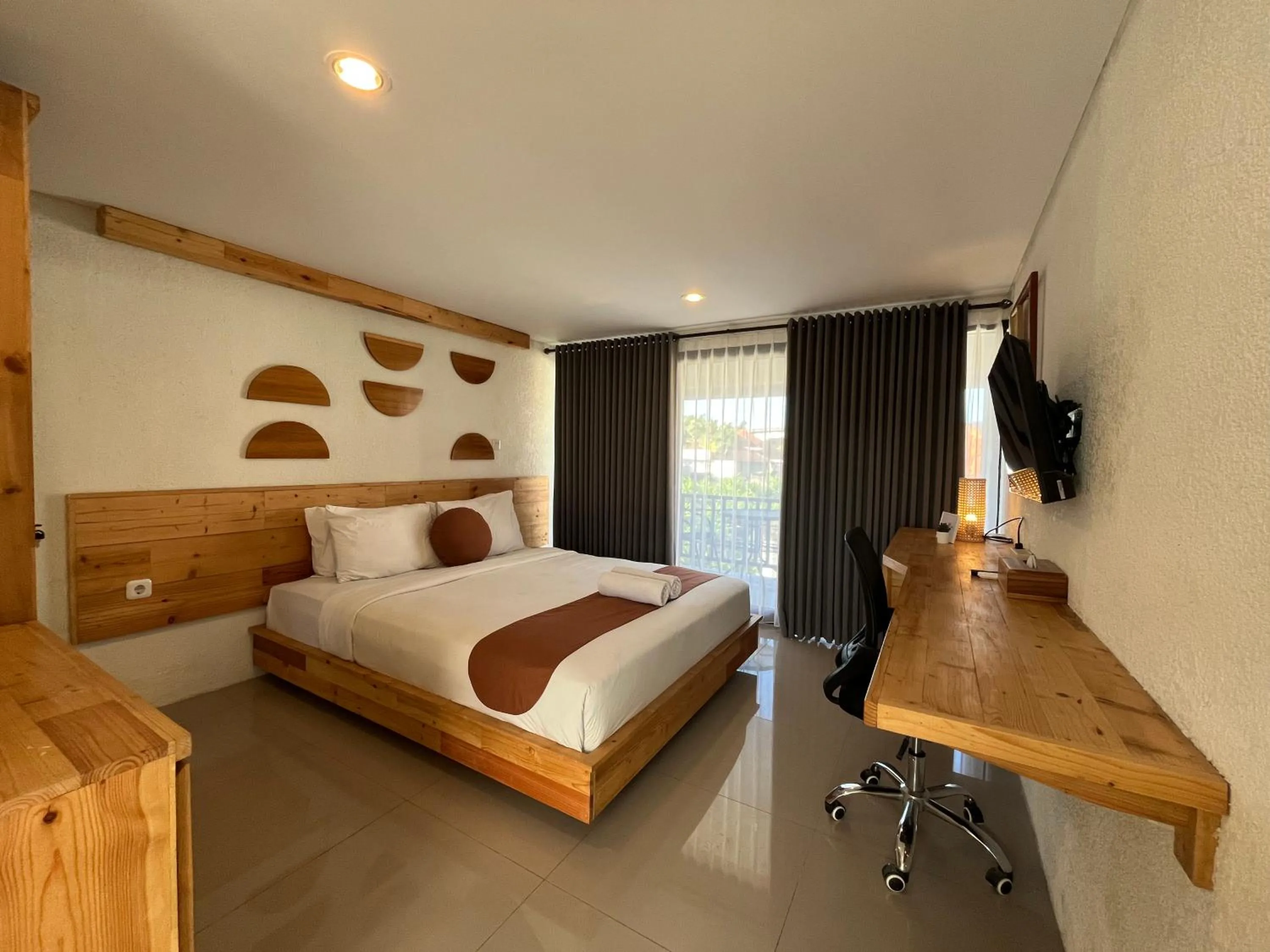 Bedroom, Bed in Cove Wong Village