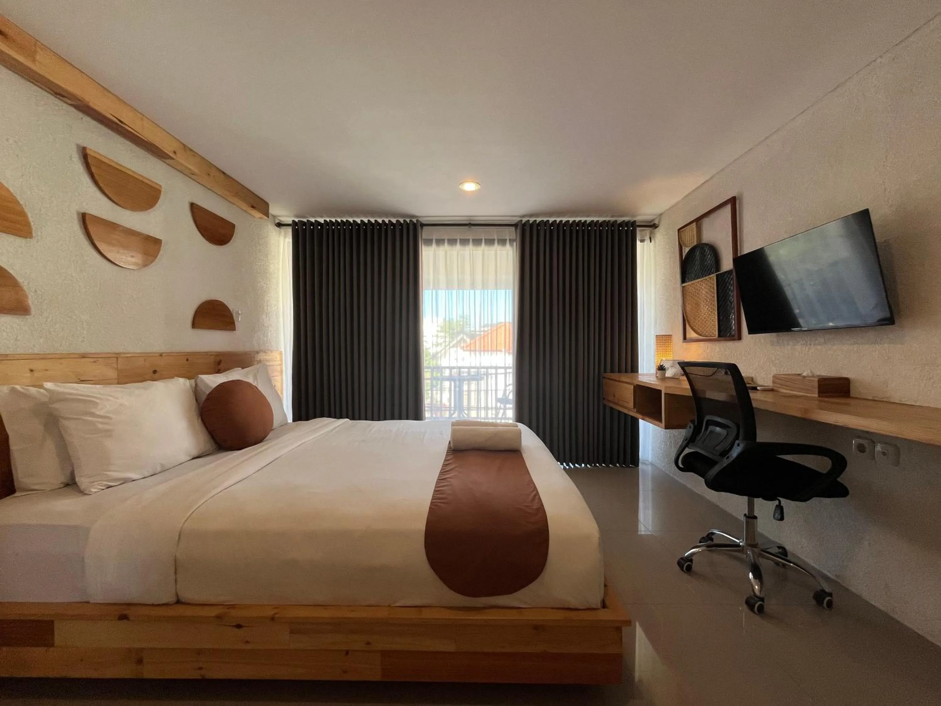 Bedroom, Bed in Cove Wong Village