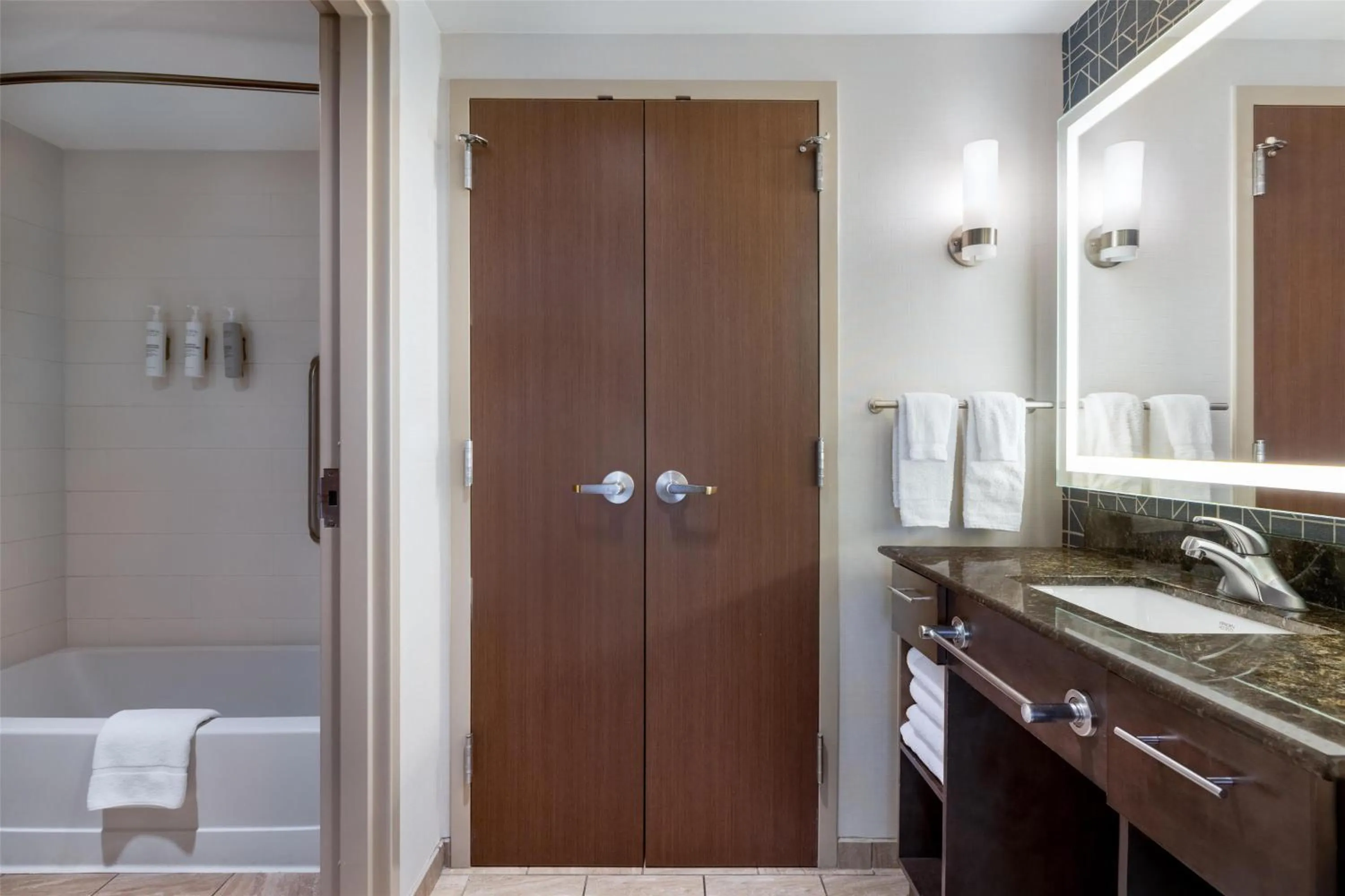 Bathroom in Homewood Suites by Hilton Ankeny