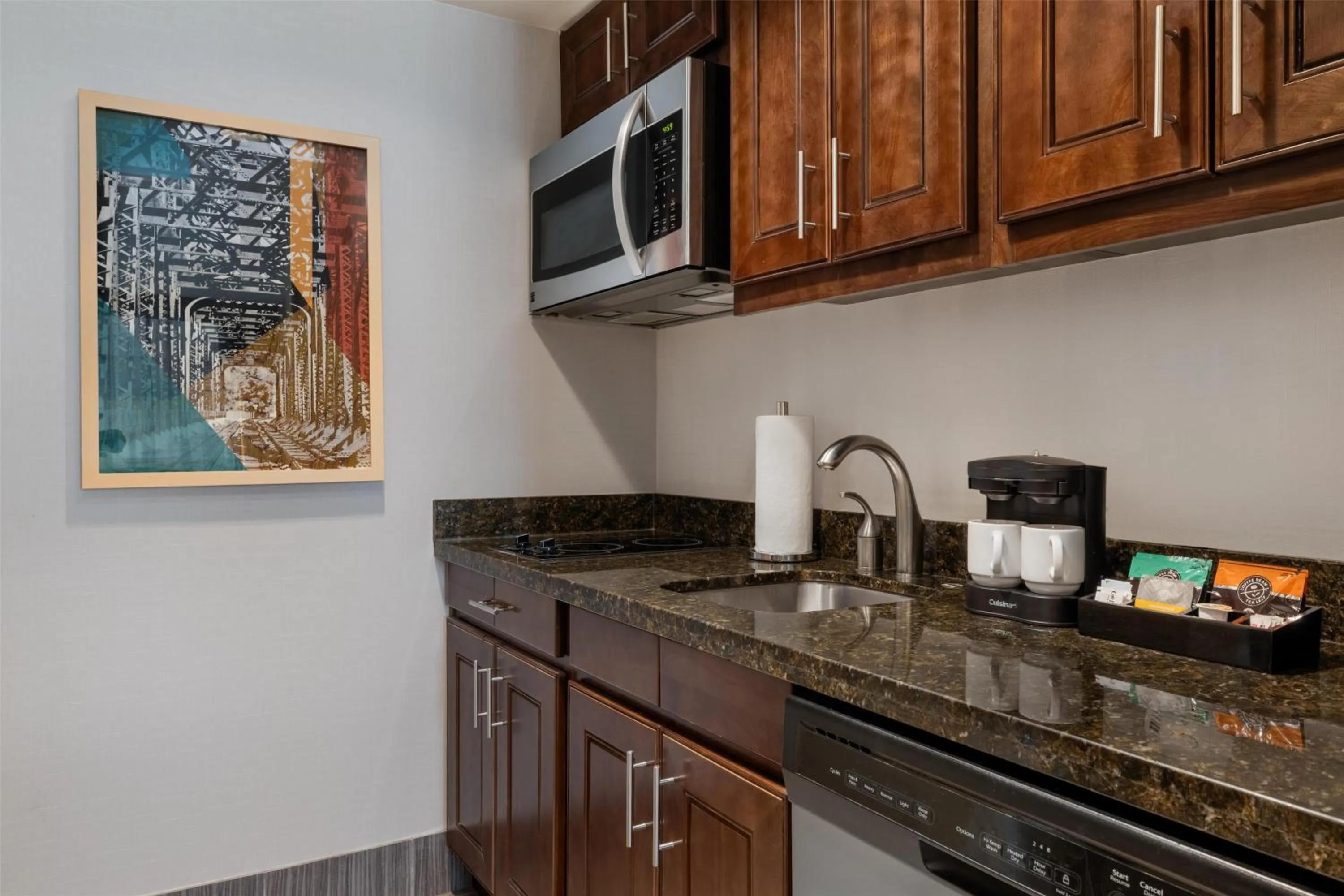 Kitchen or kitchenette in Homewood Suites by Hilton Ankeny