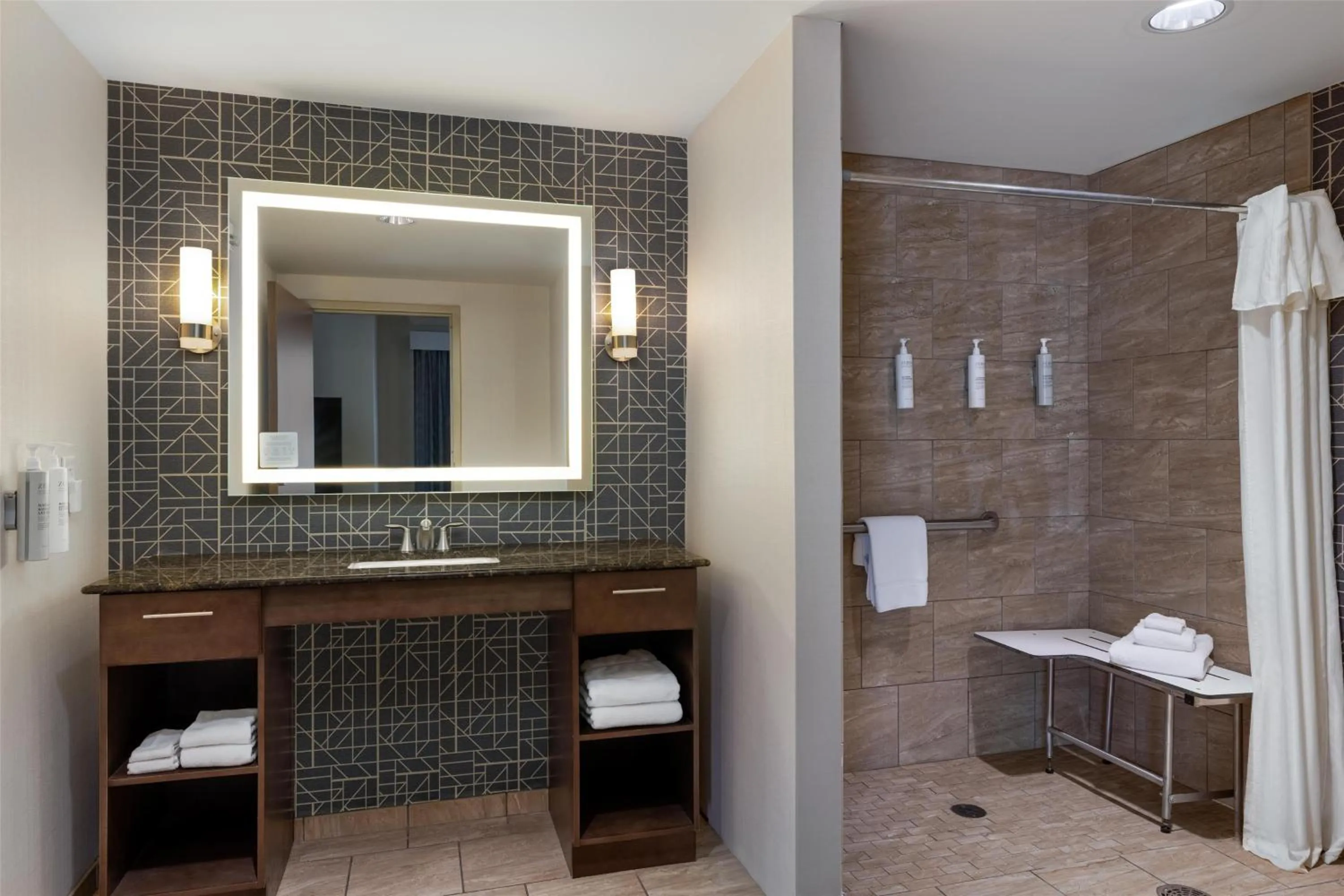 Bathroom in Homewood Suites by Hilton Ankeny