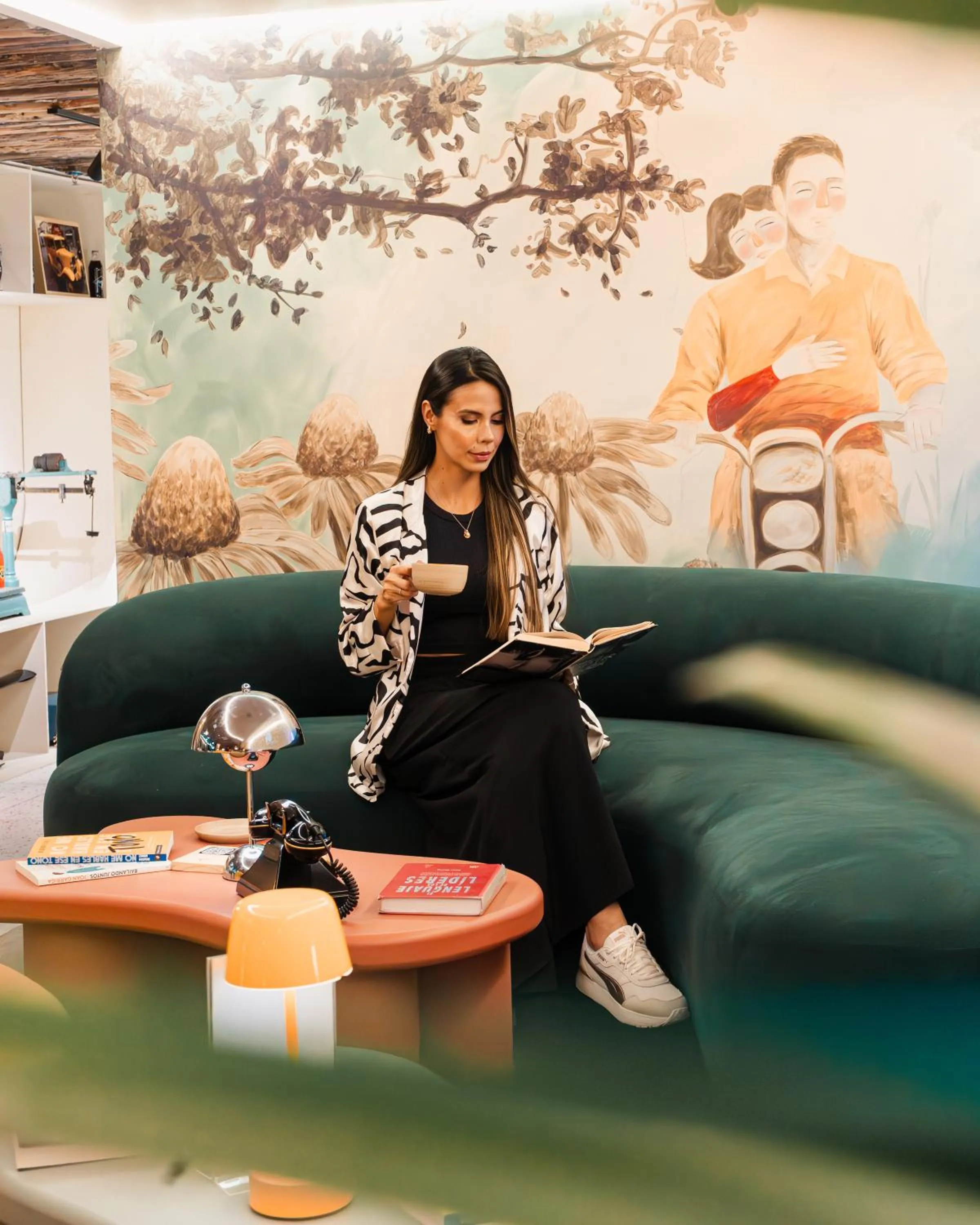 People in Sonata 44 Hotel Laureles