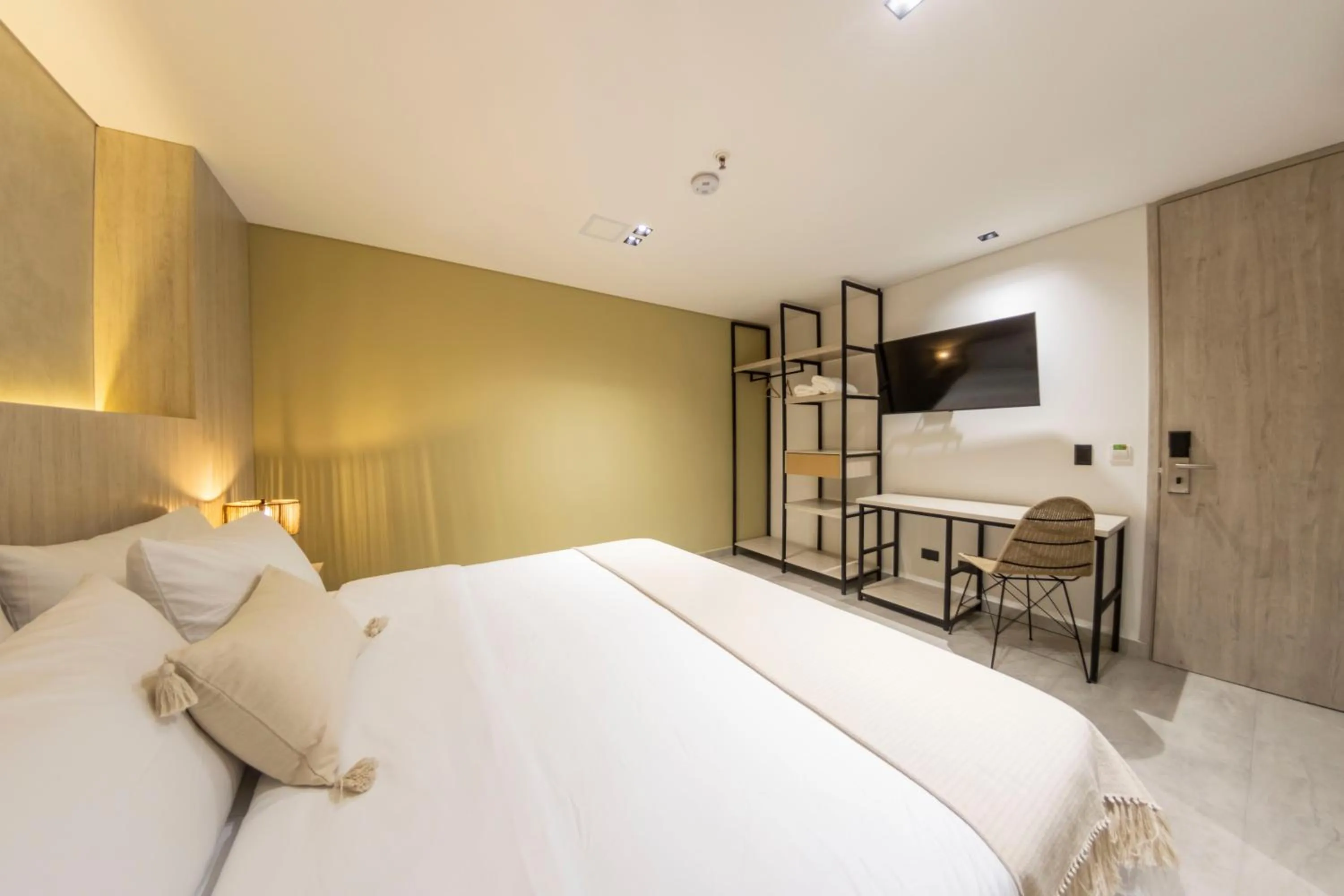 TV and multimedia, Bed in Sonata 44 Hotel Laureles