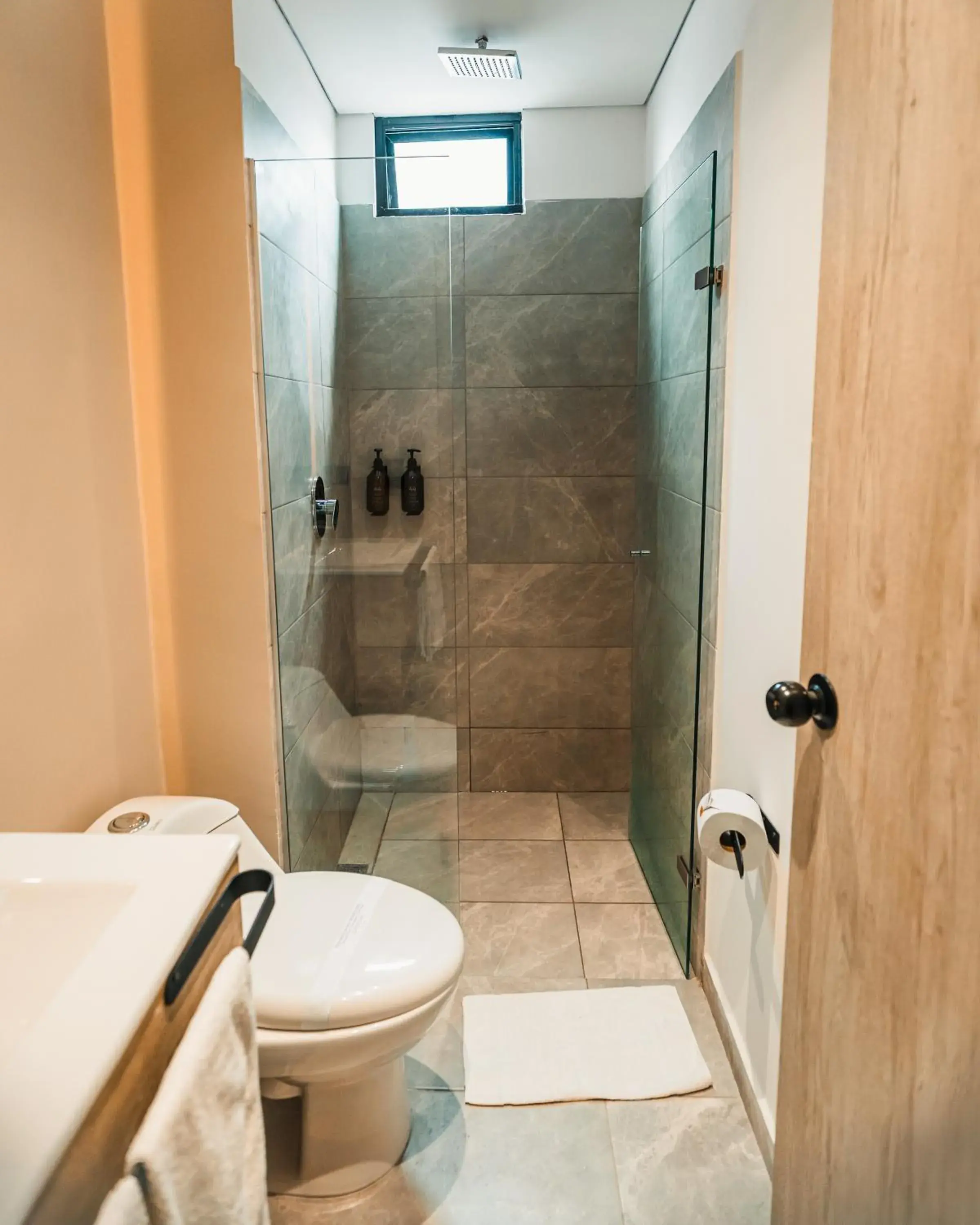 Standard Twin Room in Sonata 44 Hotel Laureles Standard Twin Room in Sonata 44 Hotel Laureles