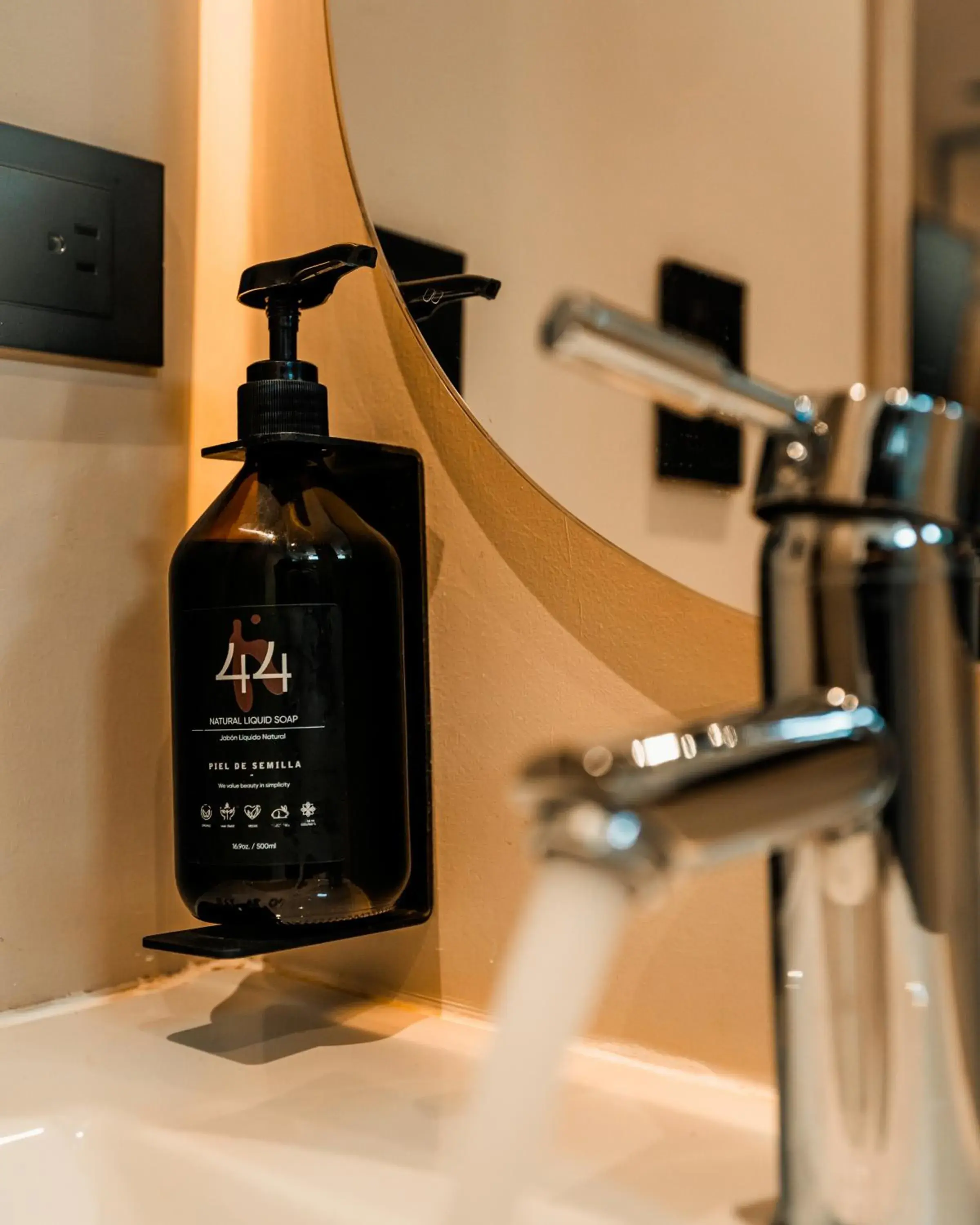 Standard Twin Room in Sonata 44 Hotel Laureles Standard Twin Room in Sonata 44 Hotel Laureles