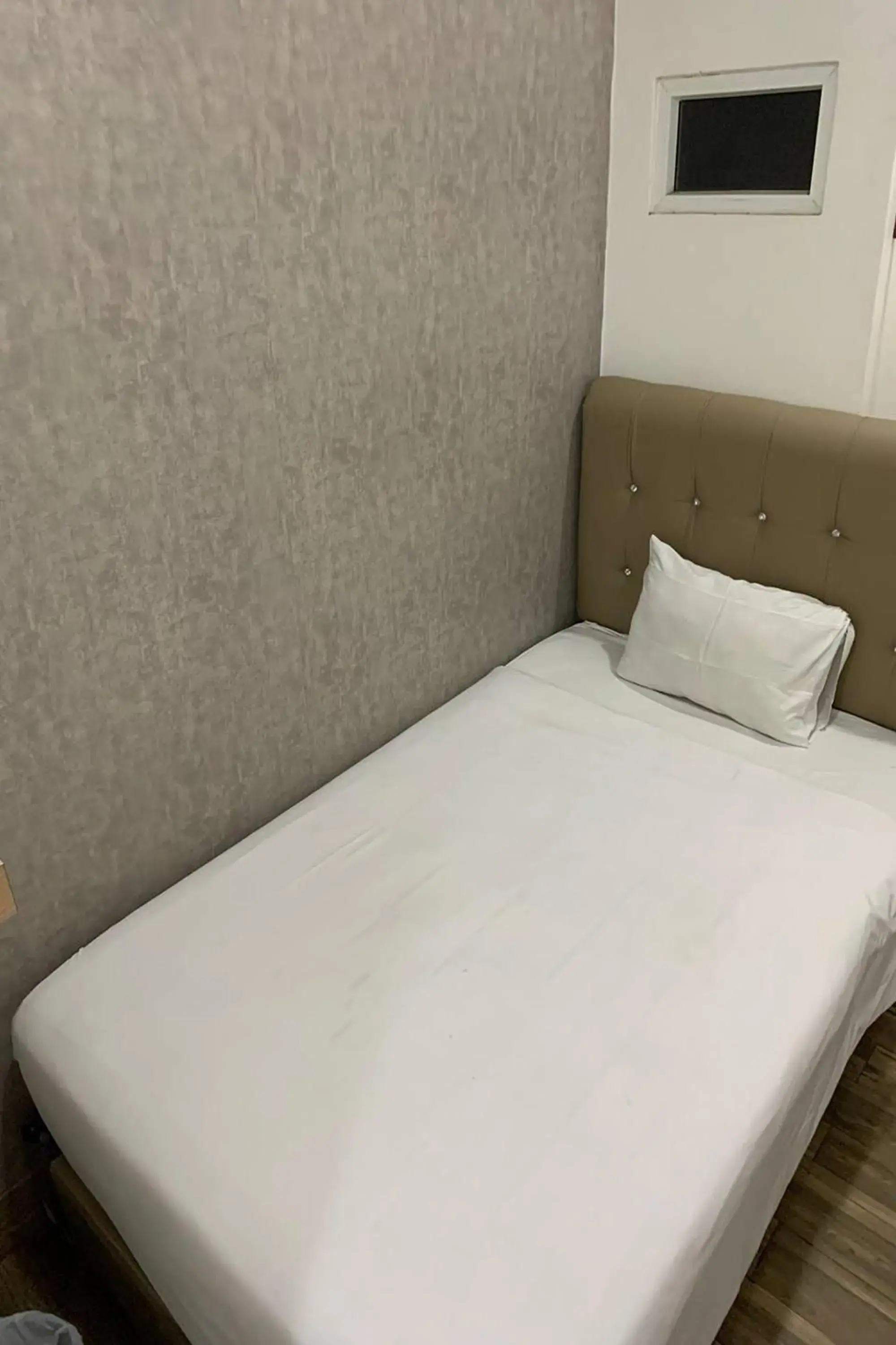 Superior Single Room in Residence 8 Superior Single Room in Residence 8