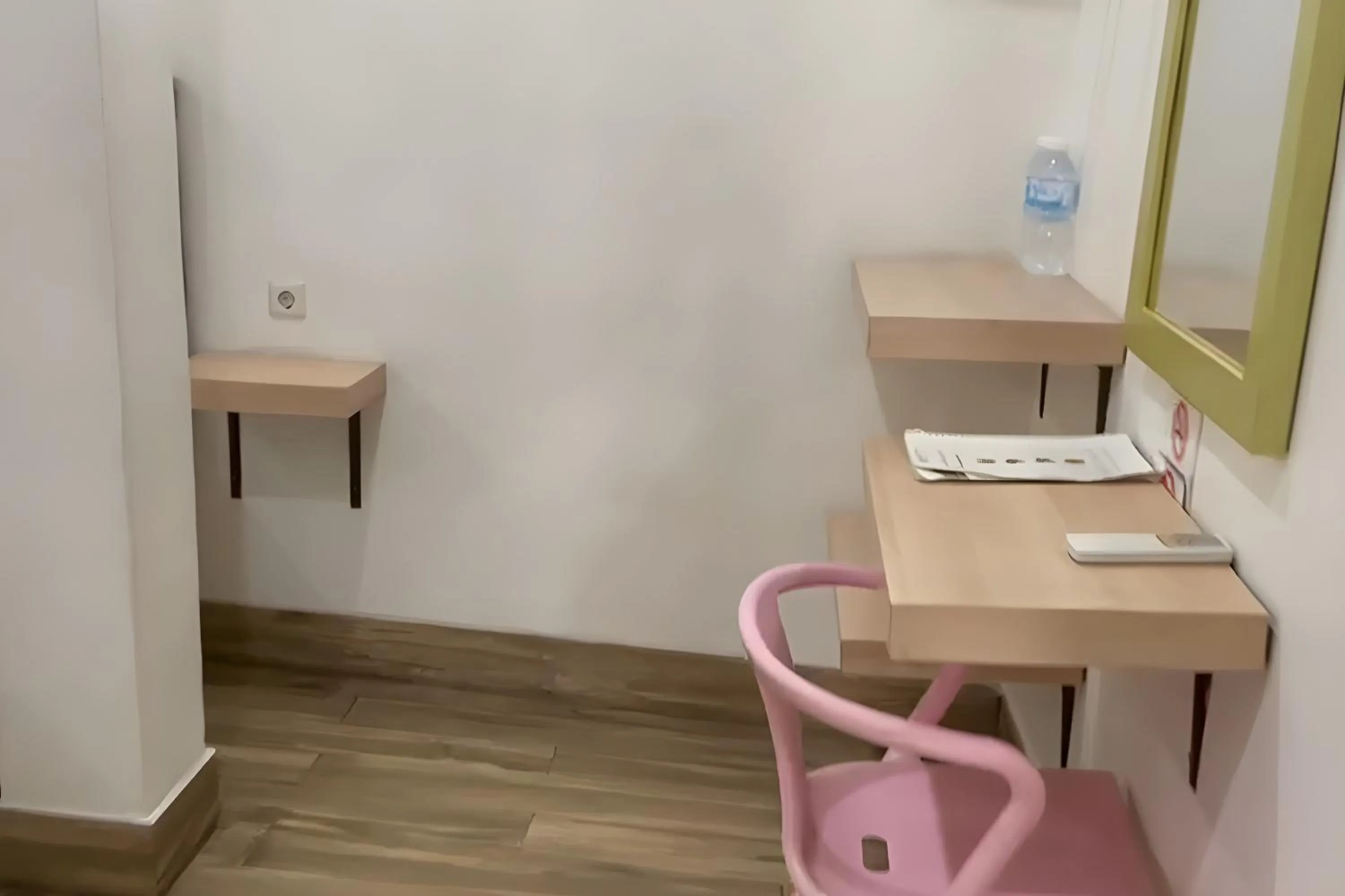 hair dresser in Residence 8