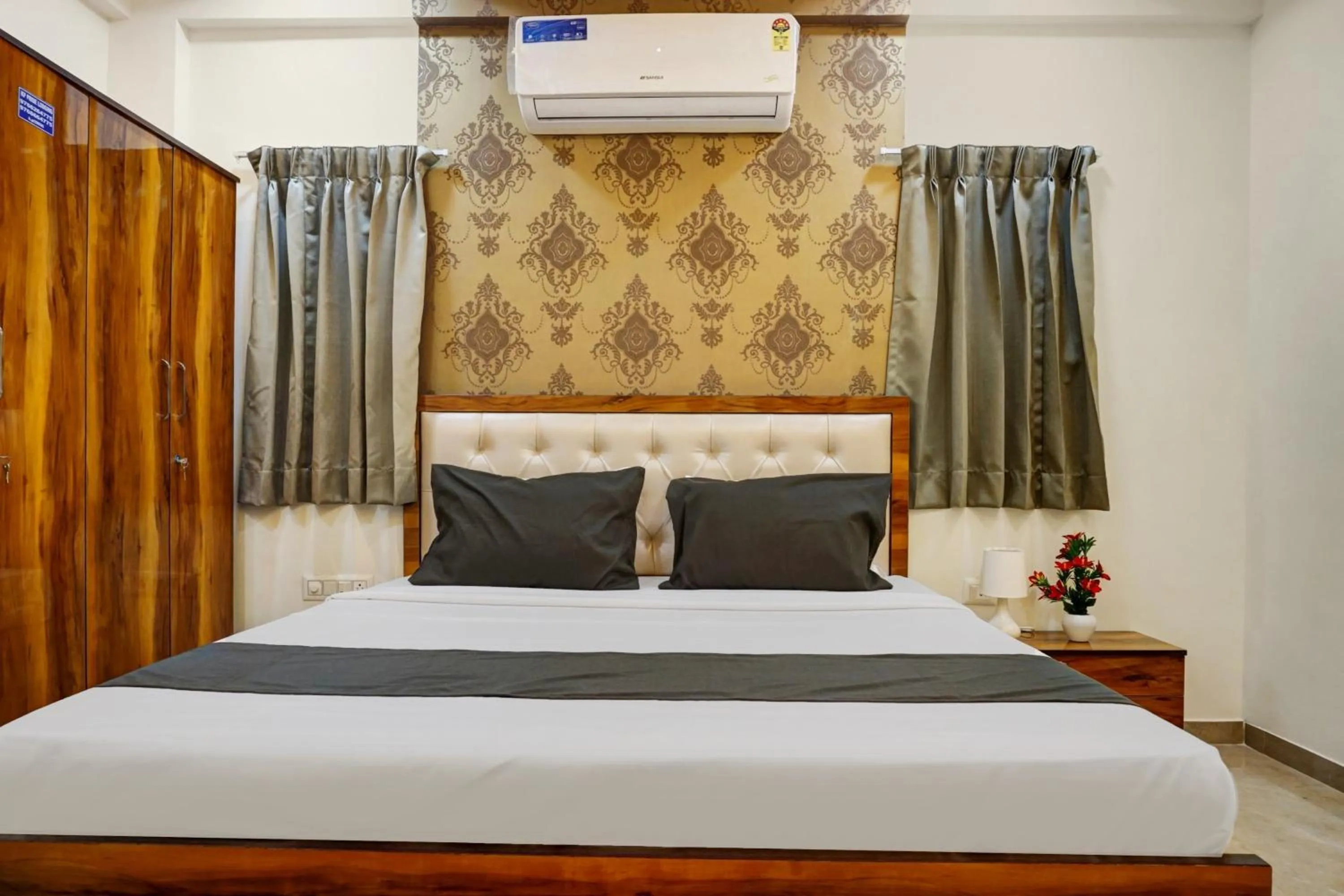 Bedroom, Bed in Super Hotel O KP Pride