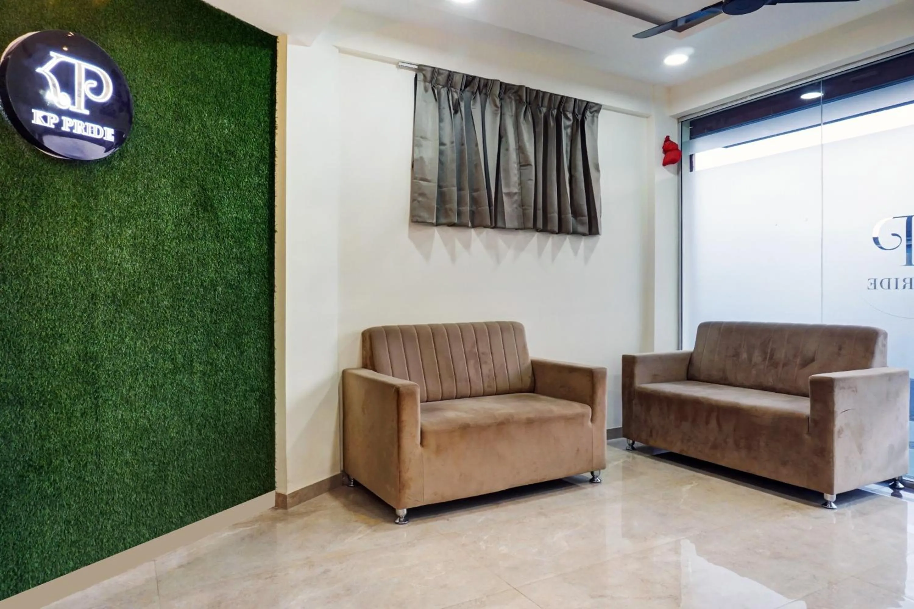 Lobby or reception in Super Hotel O KP Pride