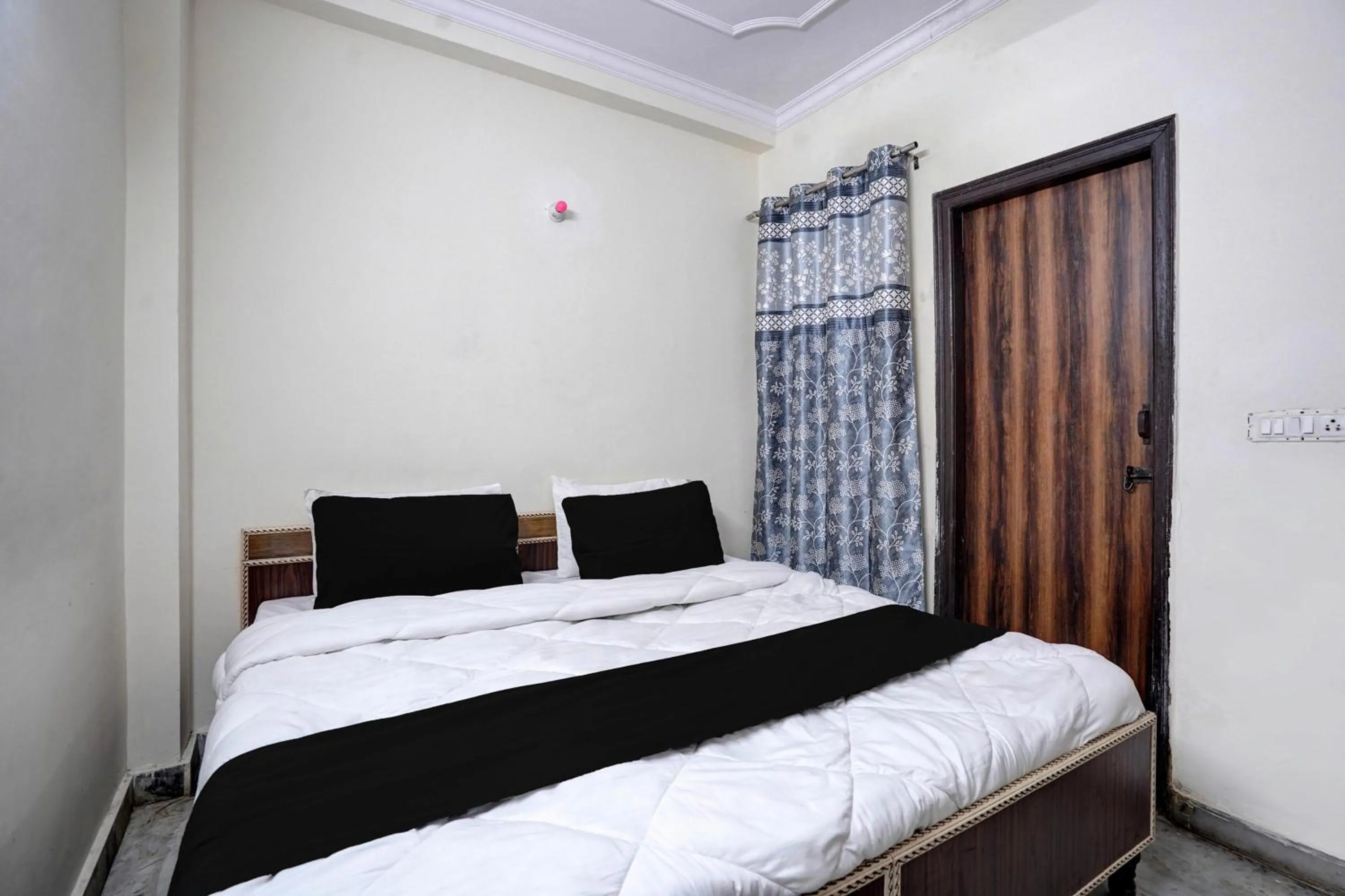 Bedroom, Bed in Hotel O Peaceful Paradise