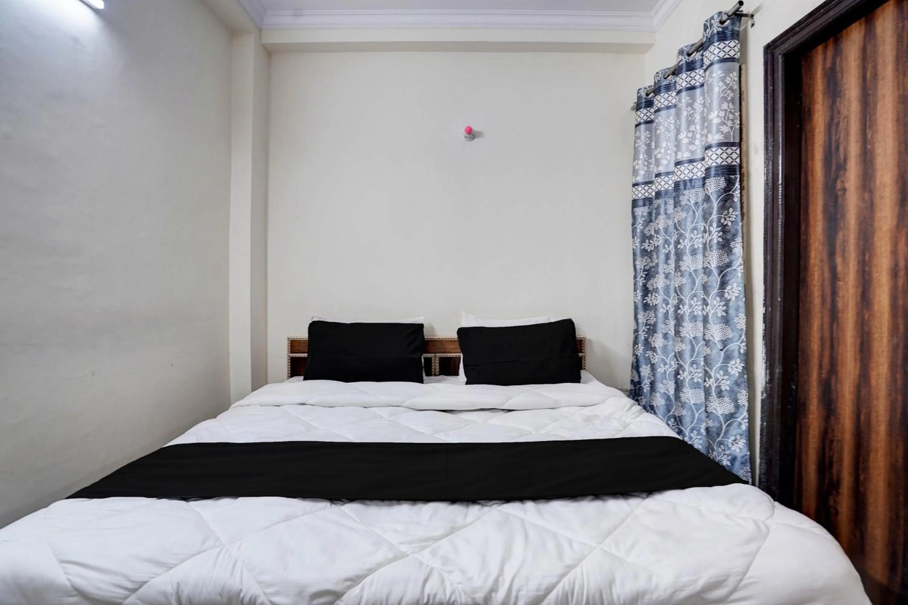 Bedroom, Bed in Hotel O Peaceful Paradise