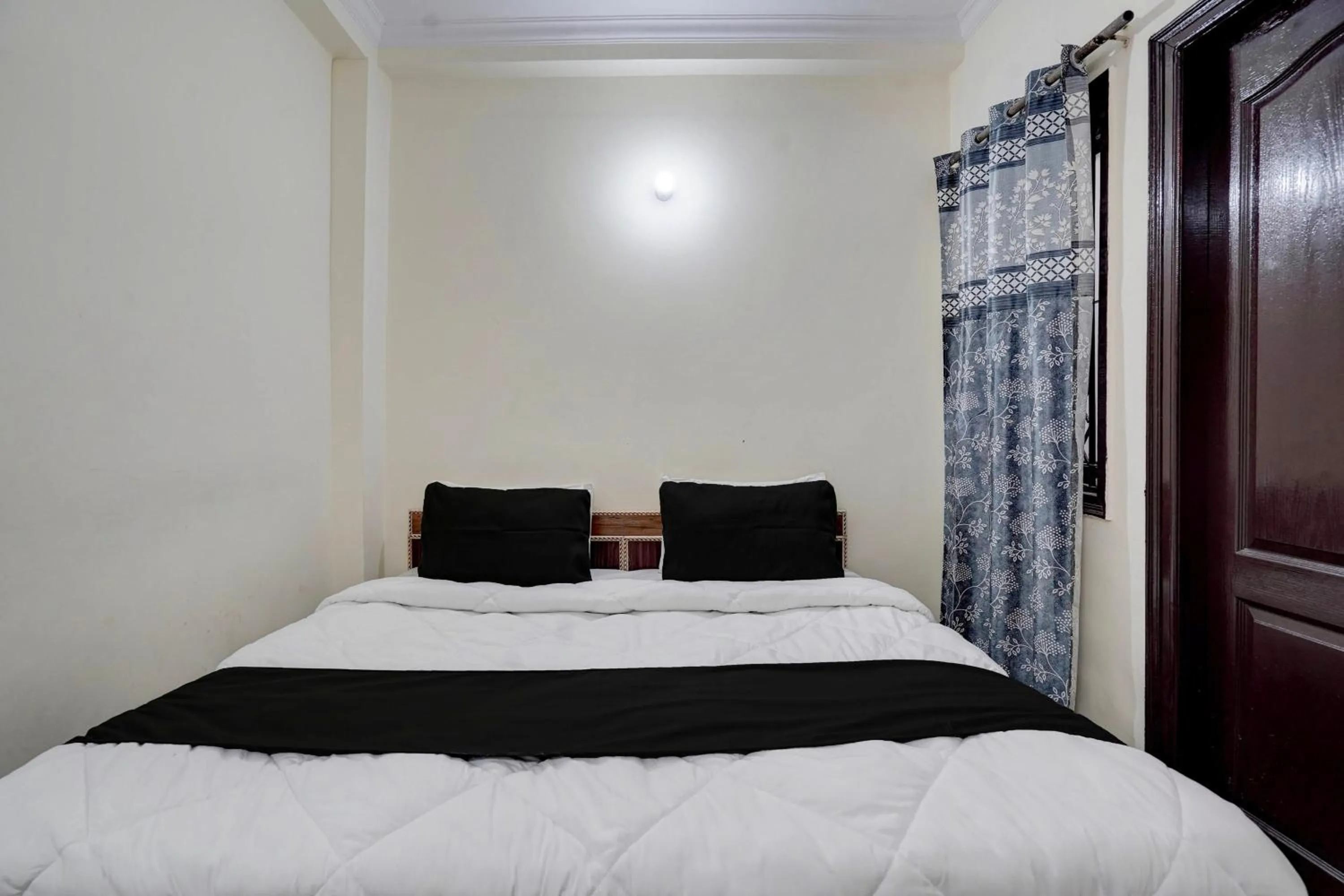 Bedroom, Bed in Hotel O Peaceful Paradise