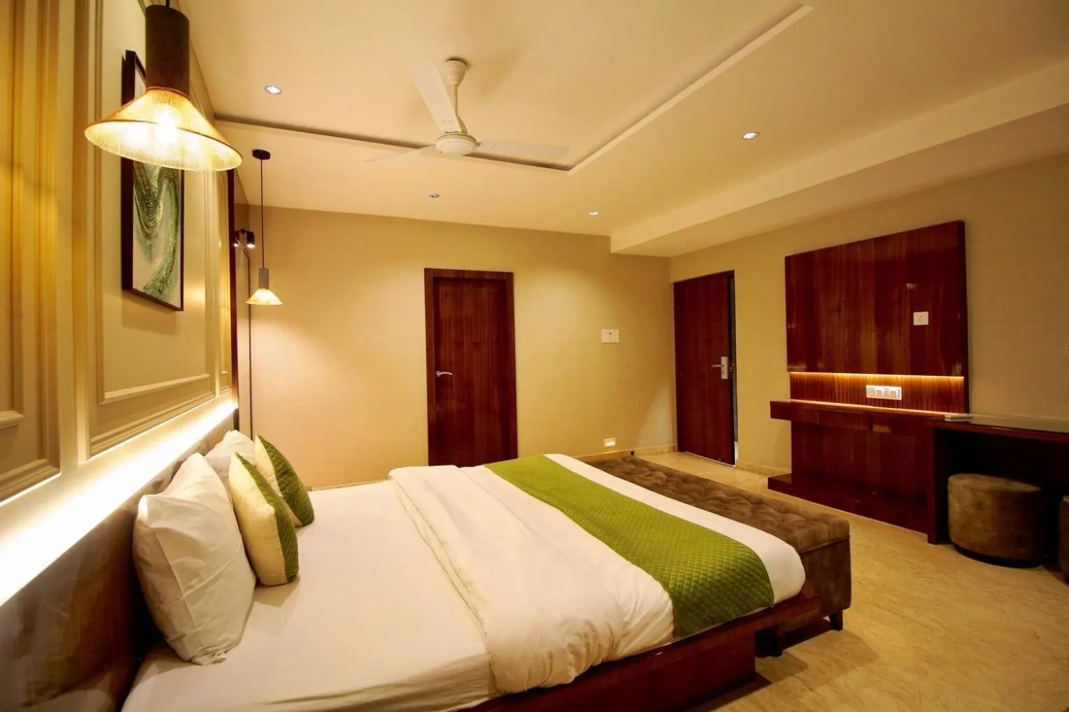 Bed in Evara-Meraki Inn