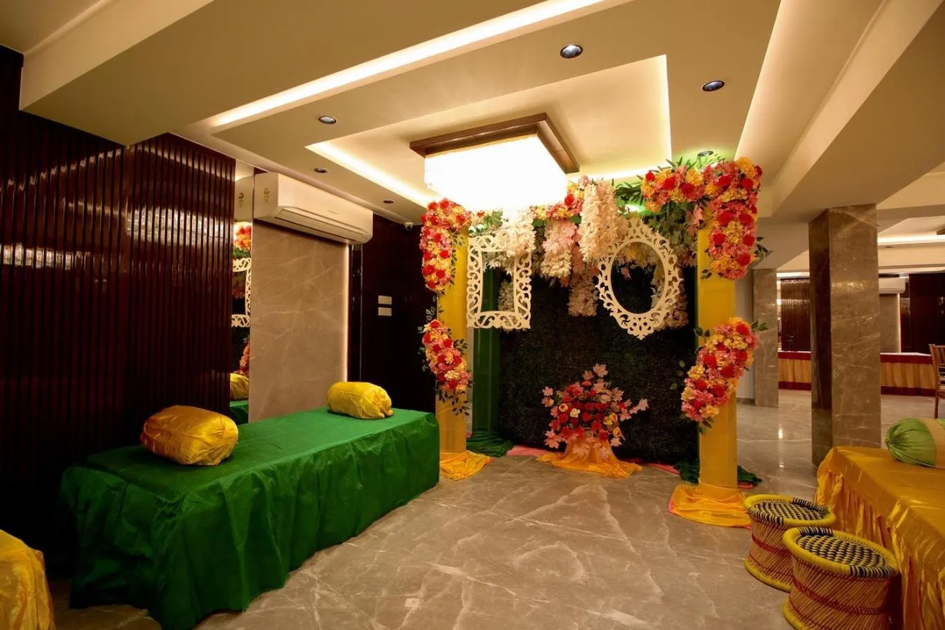 Banquet/Function facilities in Evara-Meraki Inn