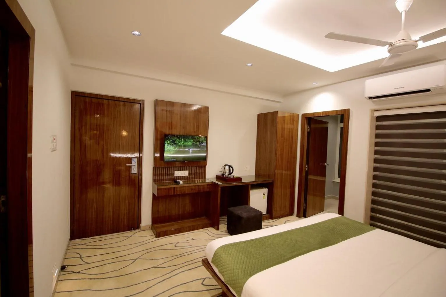 Bed in Evara-Meraki Inn