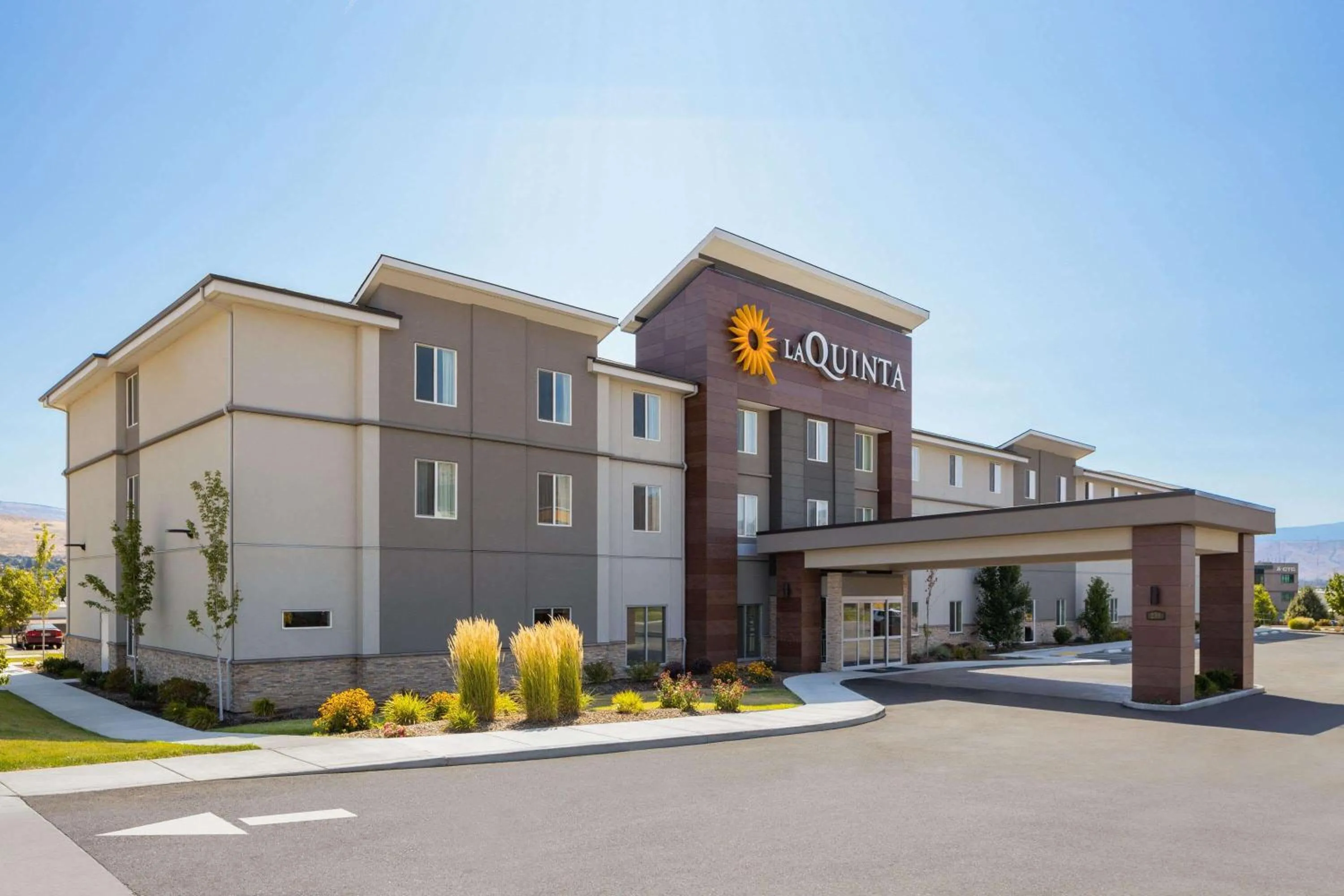 Property building in La Quinta Inn & Suites by Wyndham Wenatchee