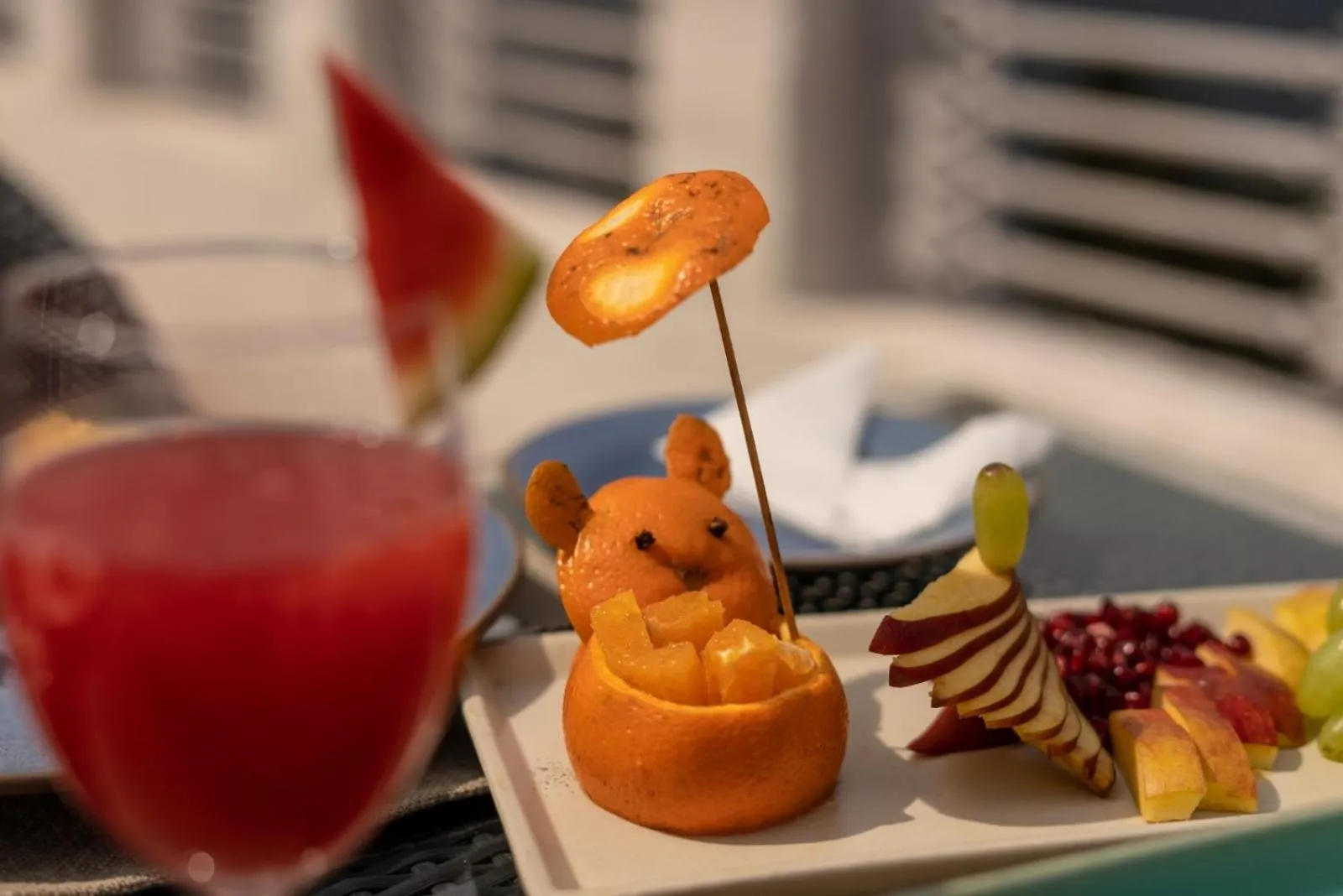 Food and drinks in Chhota Haazri, By The Rajbari Bawali