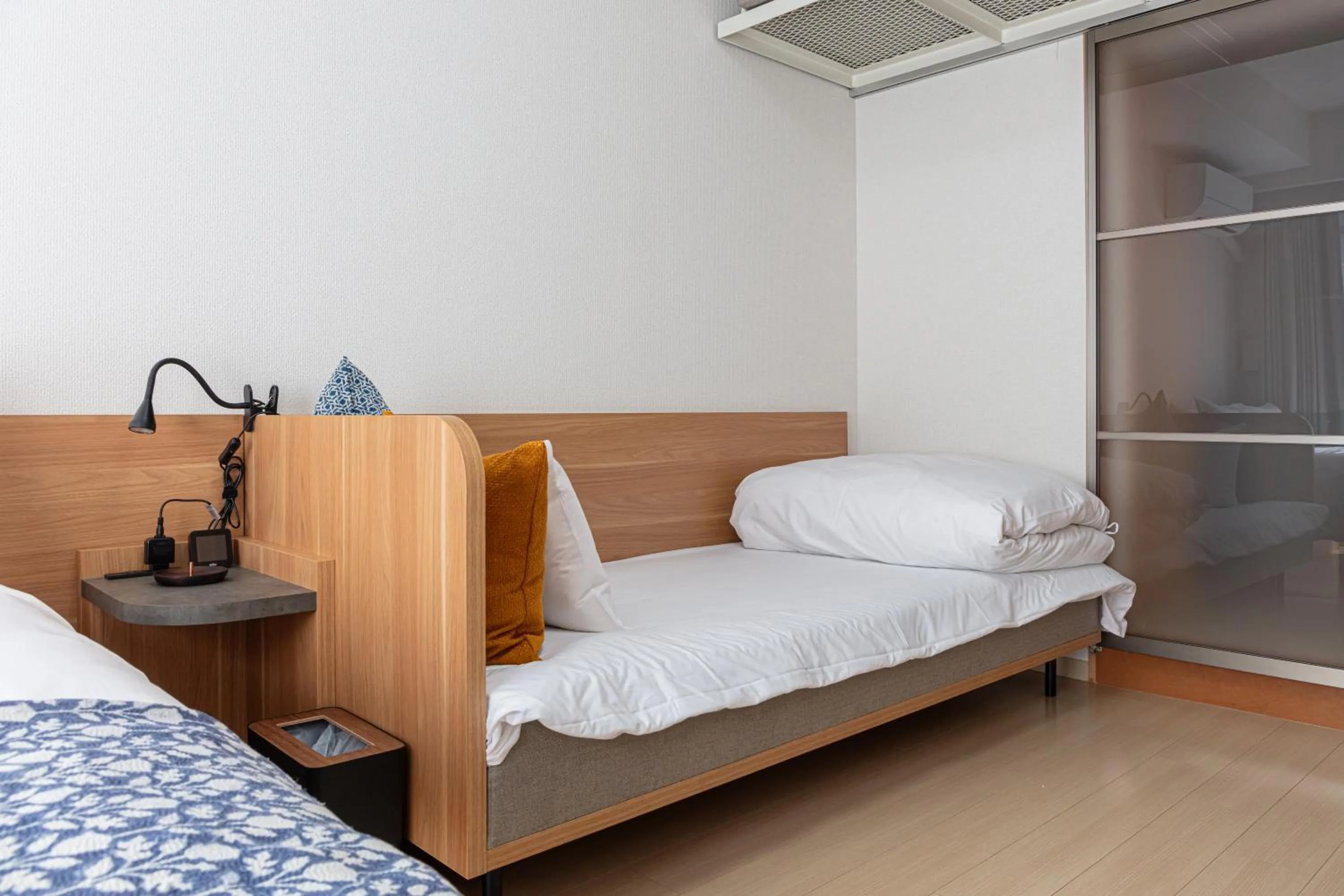Photo of the whole room, Bed in yksi STAY ＆ APARTMENT OSAKA