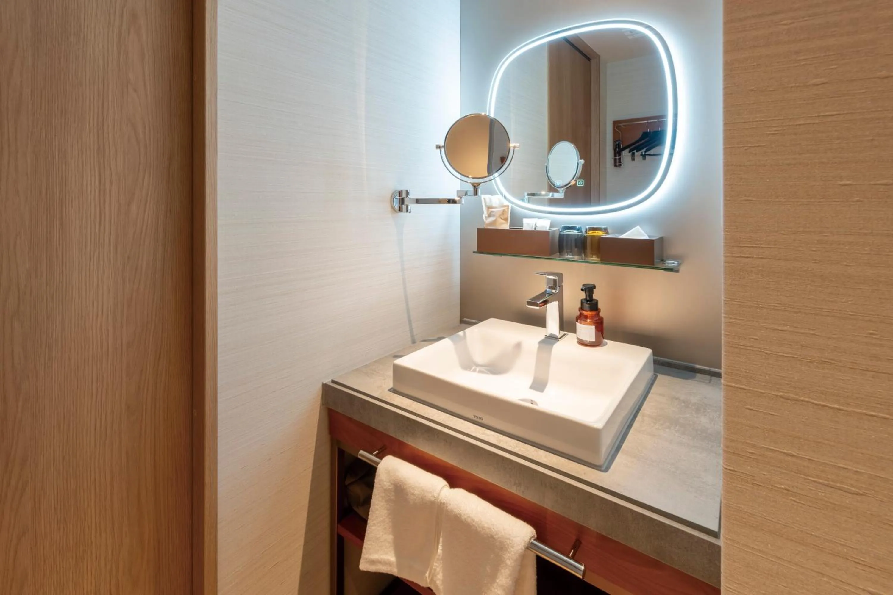 Photo of the whole room in Hotel Springs Makuhari Premier