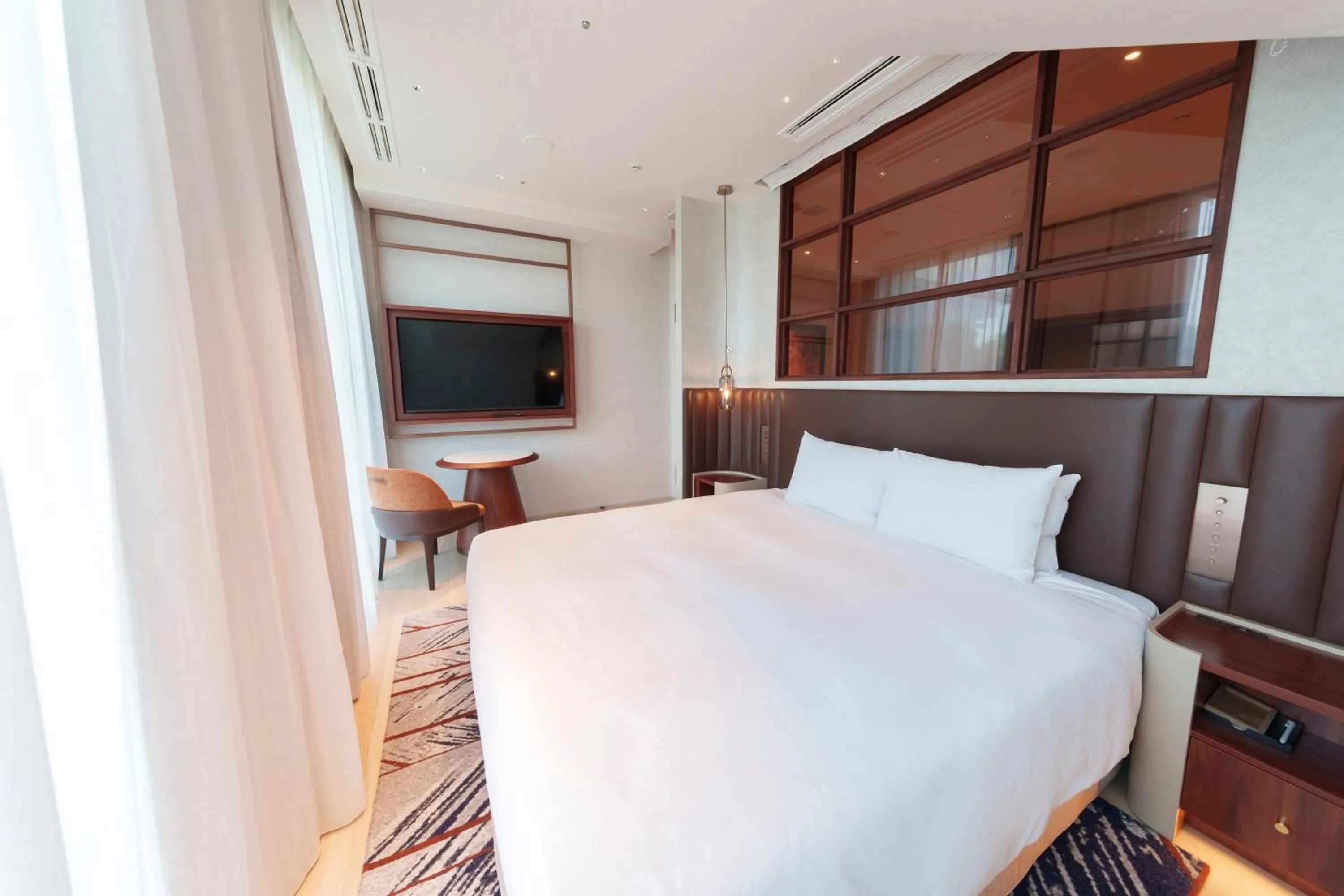 Bedroom, Bed in Hotel Springs Makuhari Premier