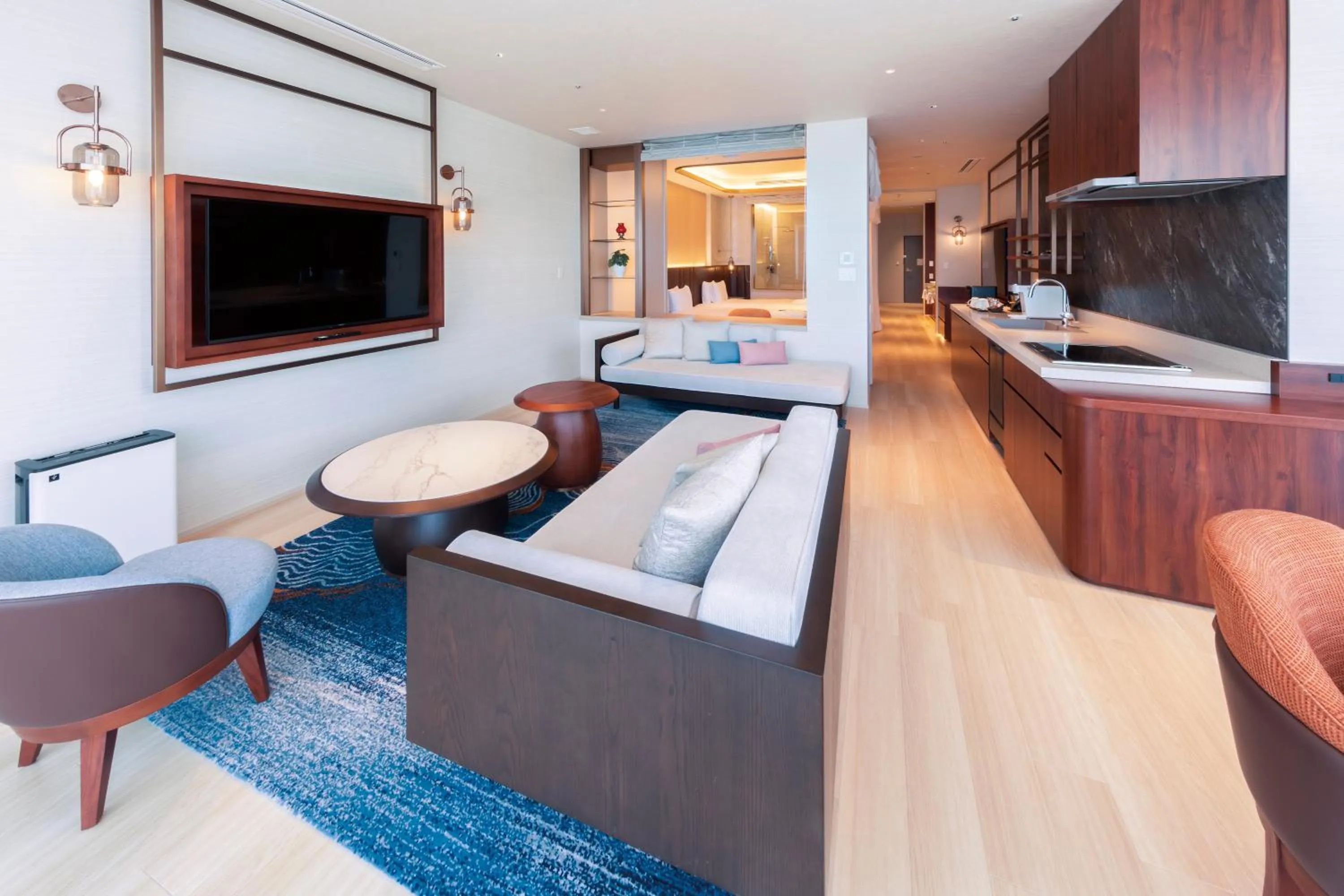 Living room, Bed in Hotel Springs Makuhari Premier