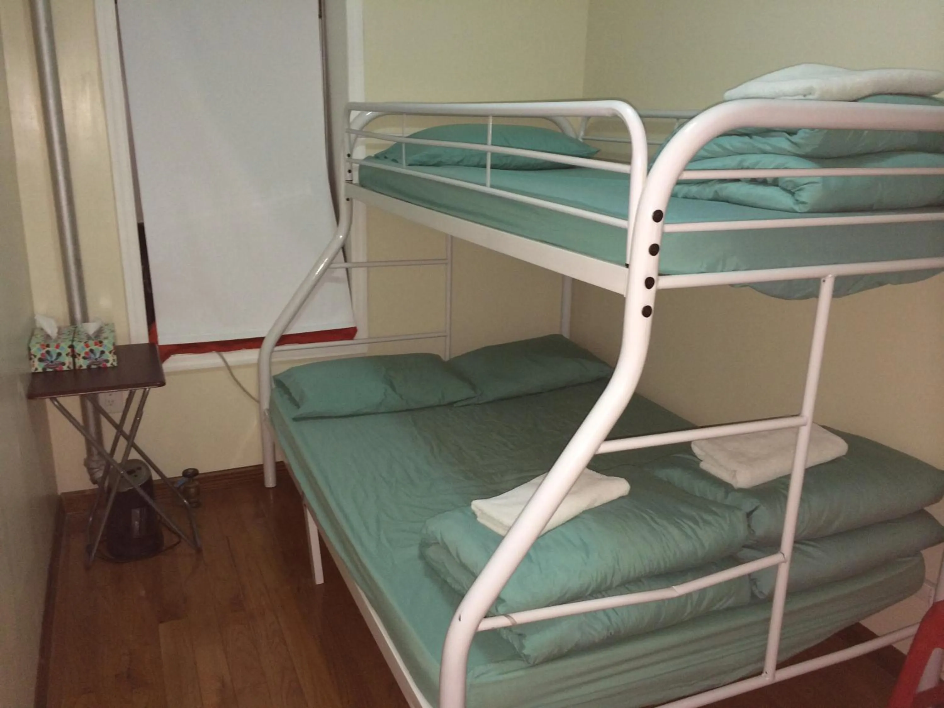 Bedroom, Bed in Chrystie Street Apartments