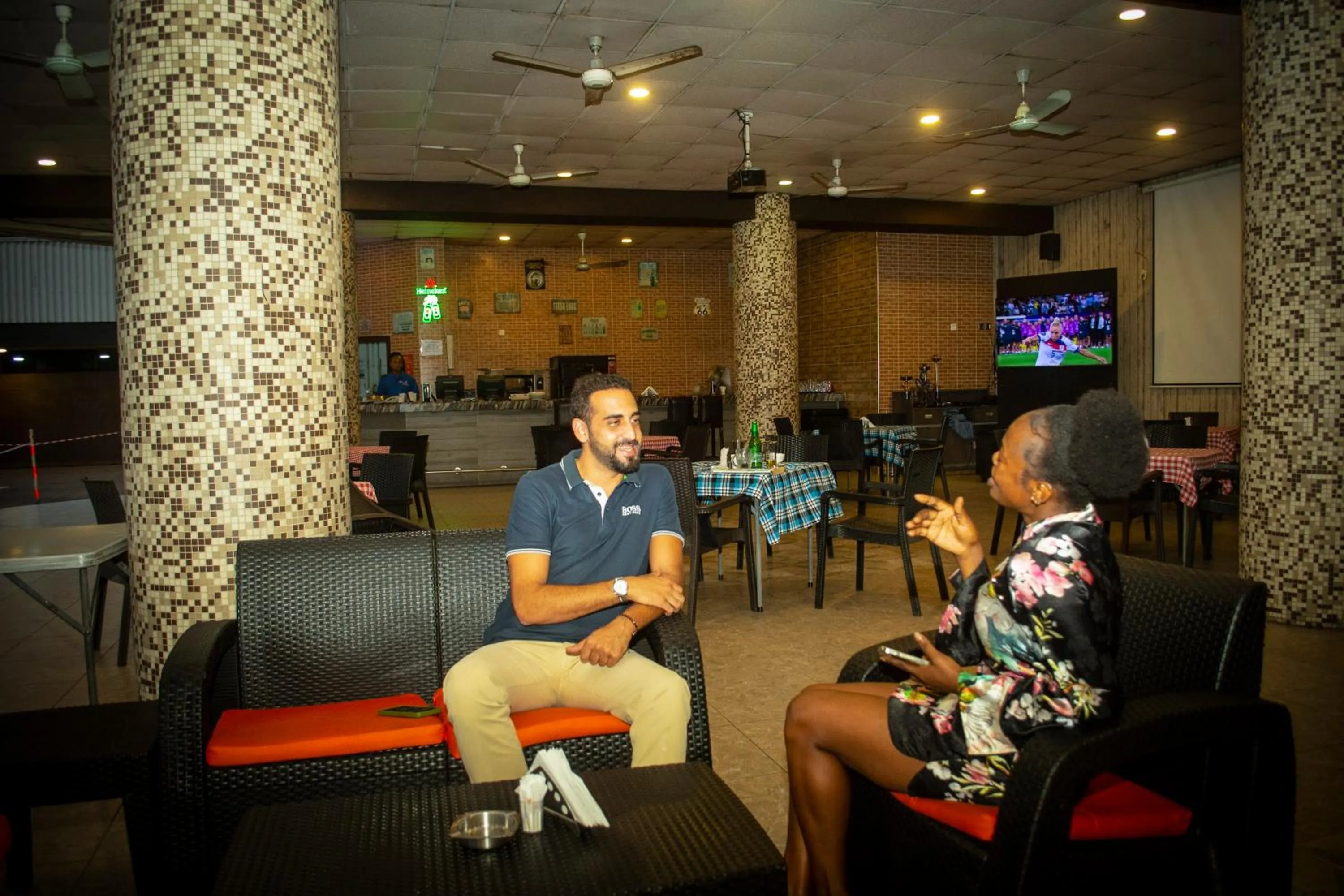 Restaurant/places to eat in Hotel Presidential