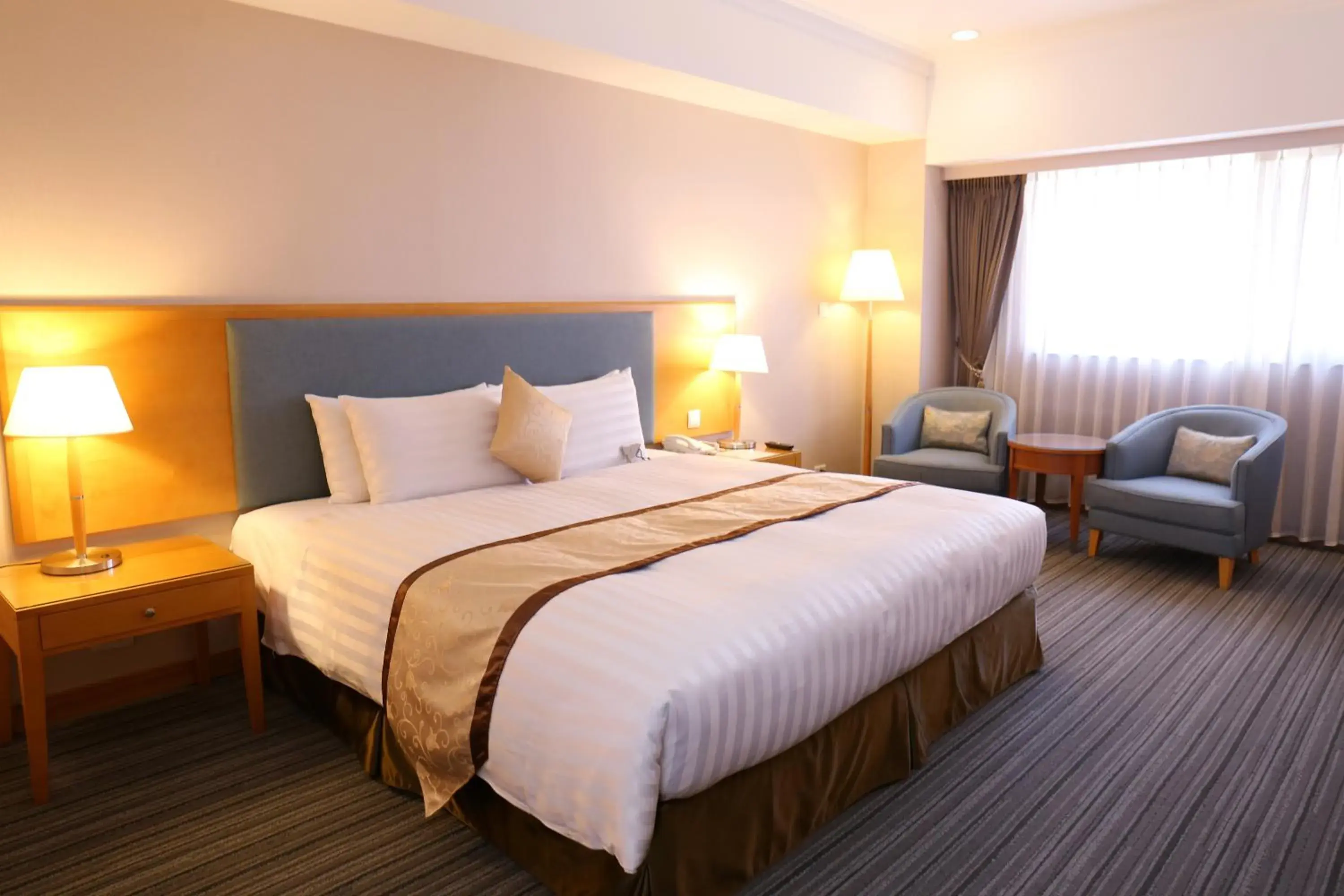 Elegant Double Room in Fushin Hotel - Tainan Elegant Double Room in Fushin Hotel - Tainan