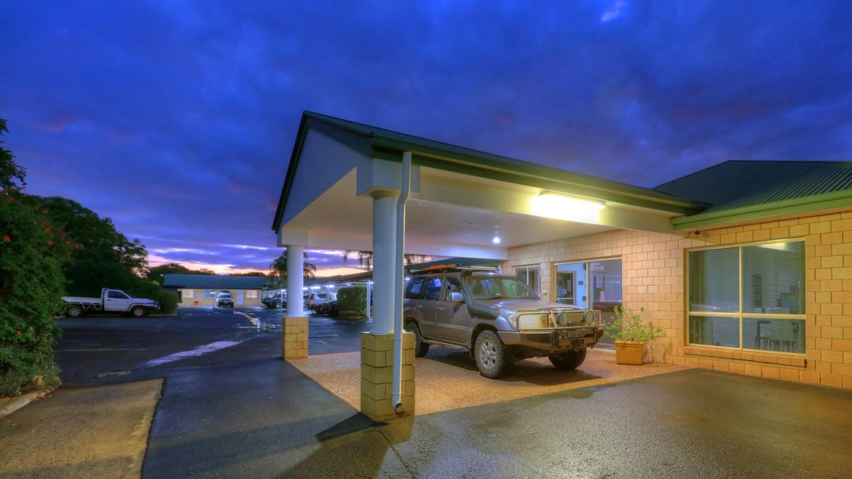 Facade/entrance in Jacaranda Country Motel