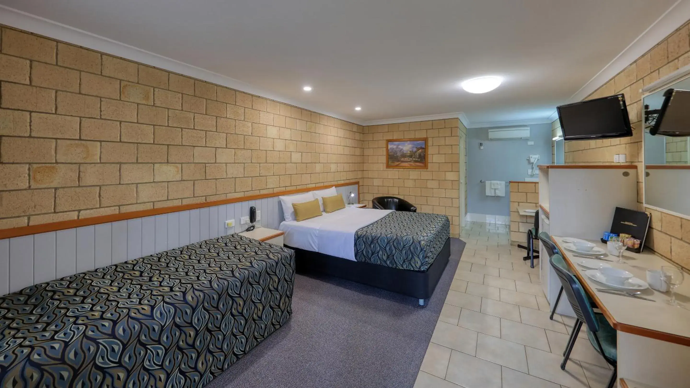 Family Room in Jacaranda Country Motel Family Room in Jacaranda Country Motel