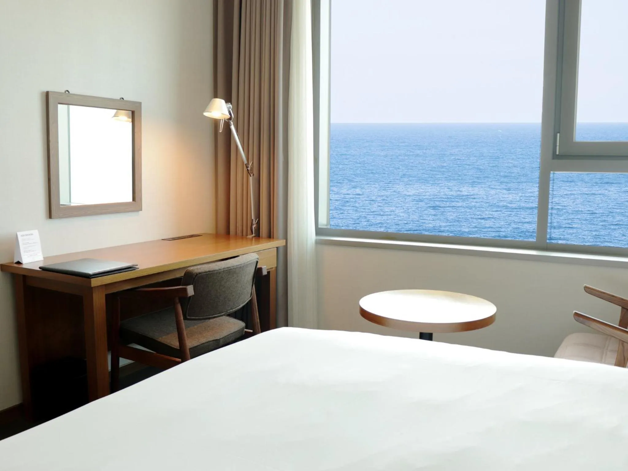 Sea view, Bed in Grabel Hotel Jeju