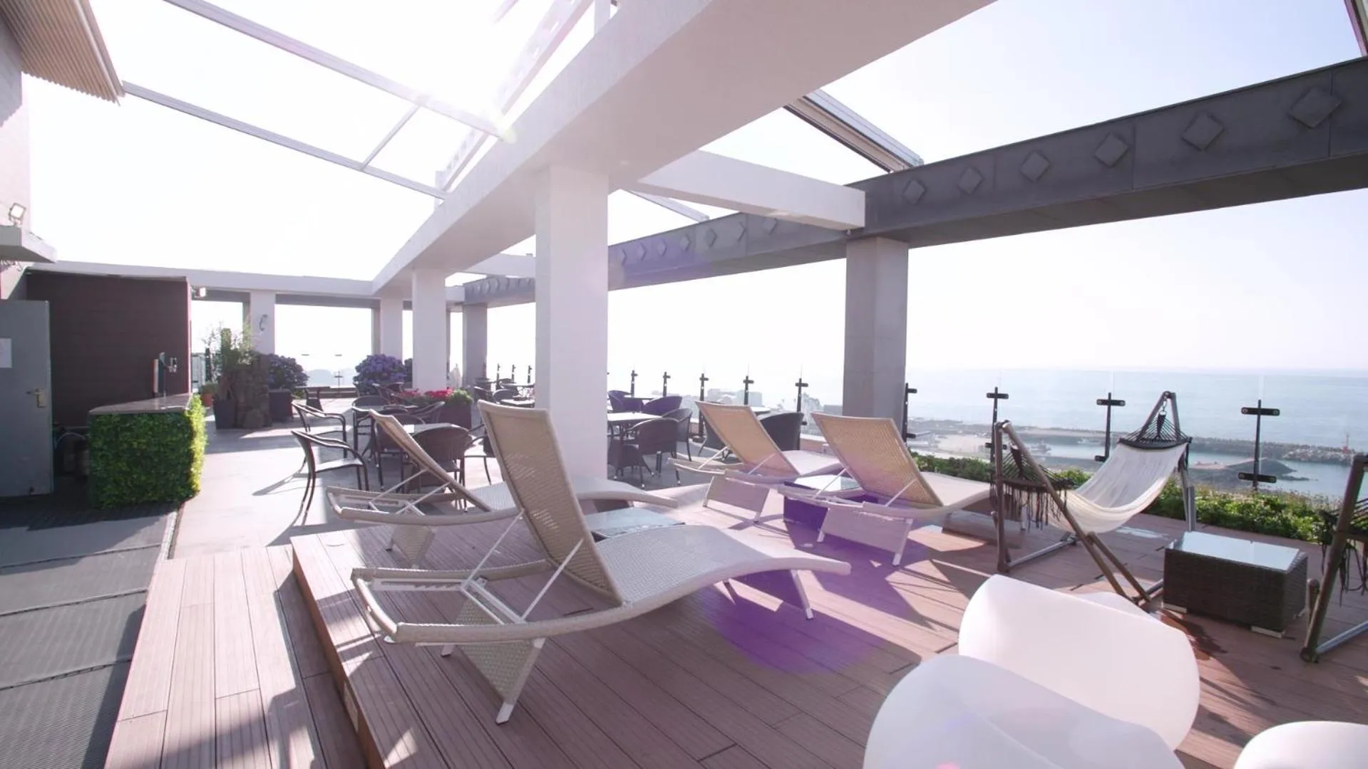 Swimming pool in Grabel Hotel Jeju