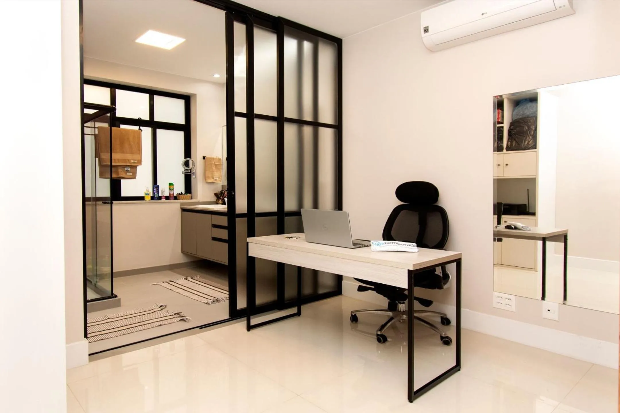 Other in Garota de Ipanema - Luxo e Praia