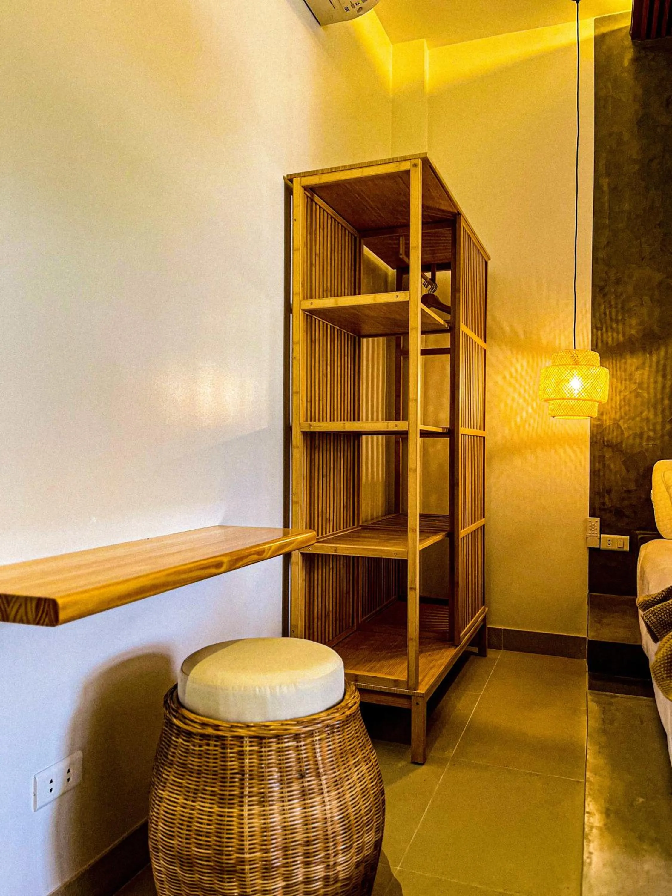 wardrobe in Go Boutique Inn