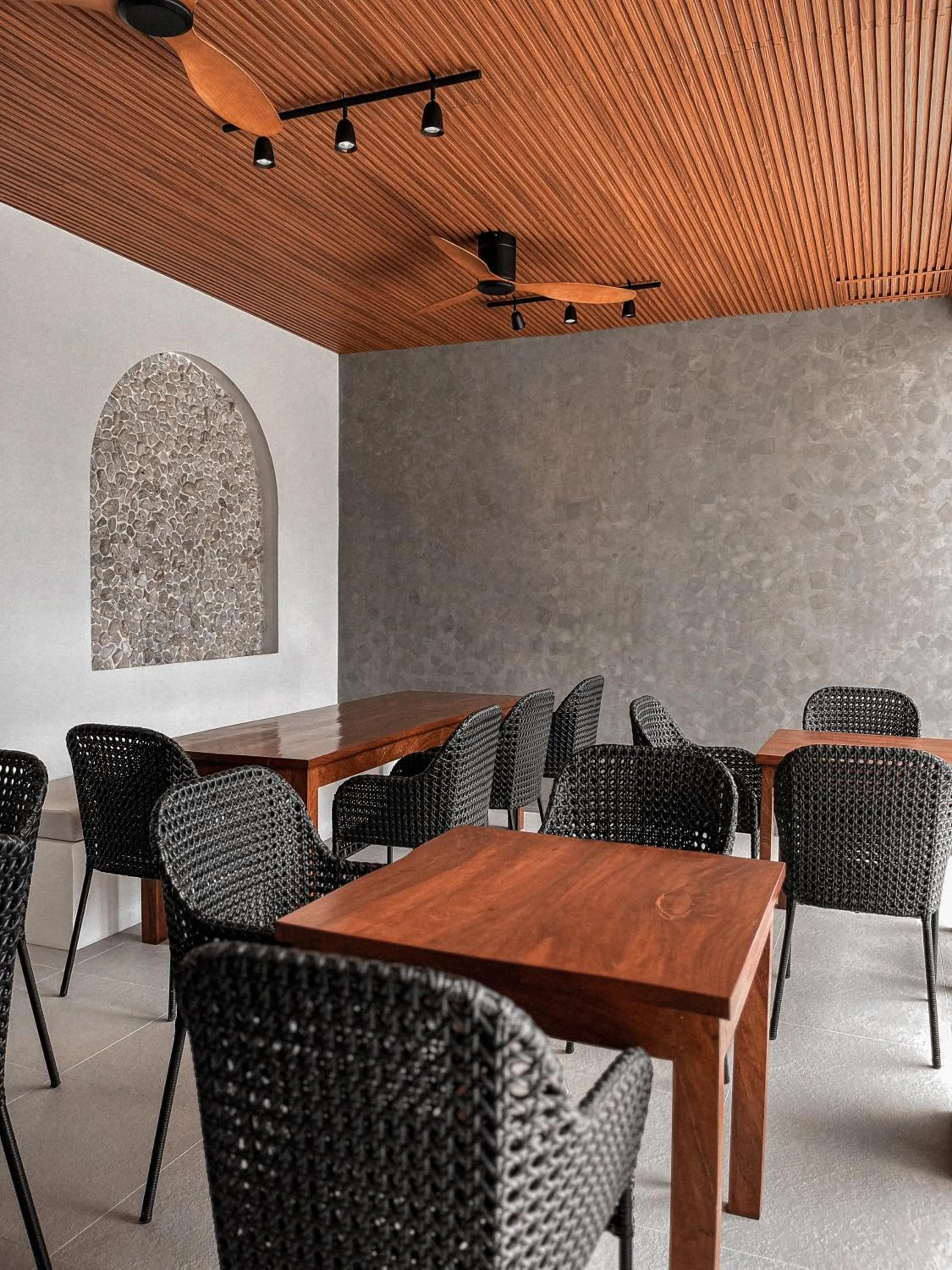 Restaurant/places to eat in Go Boutique Inn