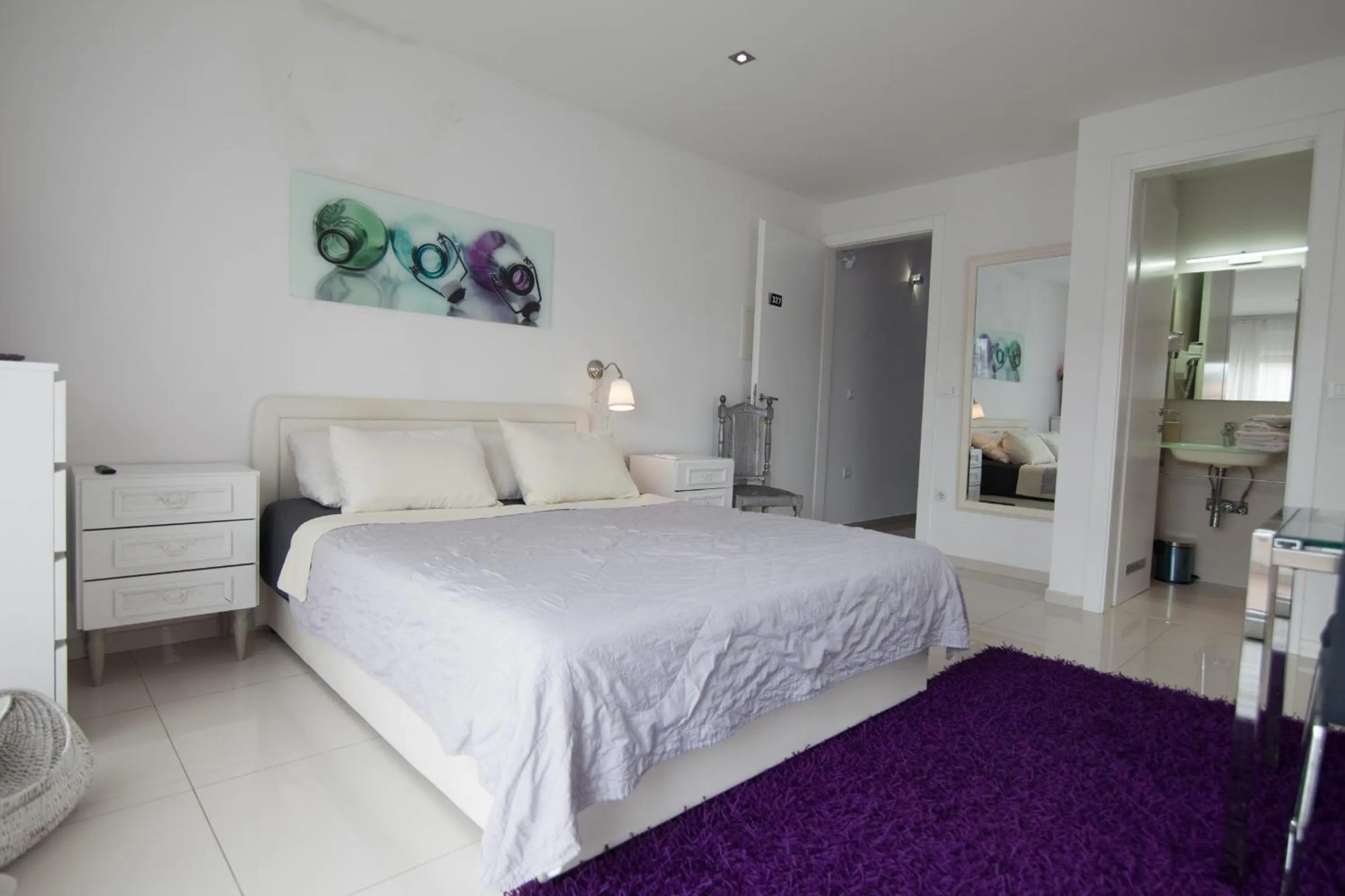 Bed in Basic Mansion Mandalina