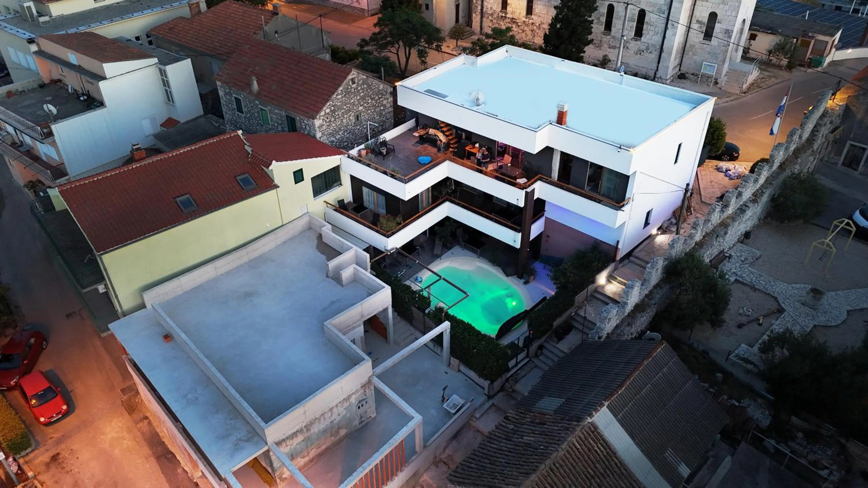 Basic Mansion Mandalina