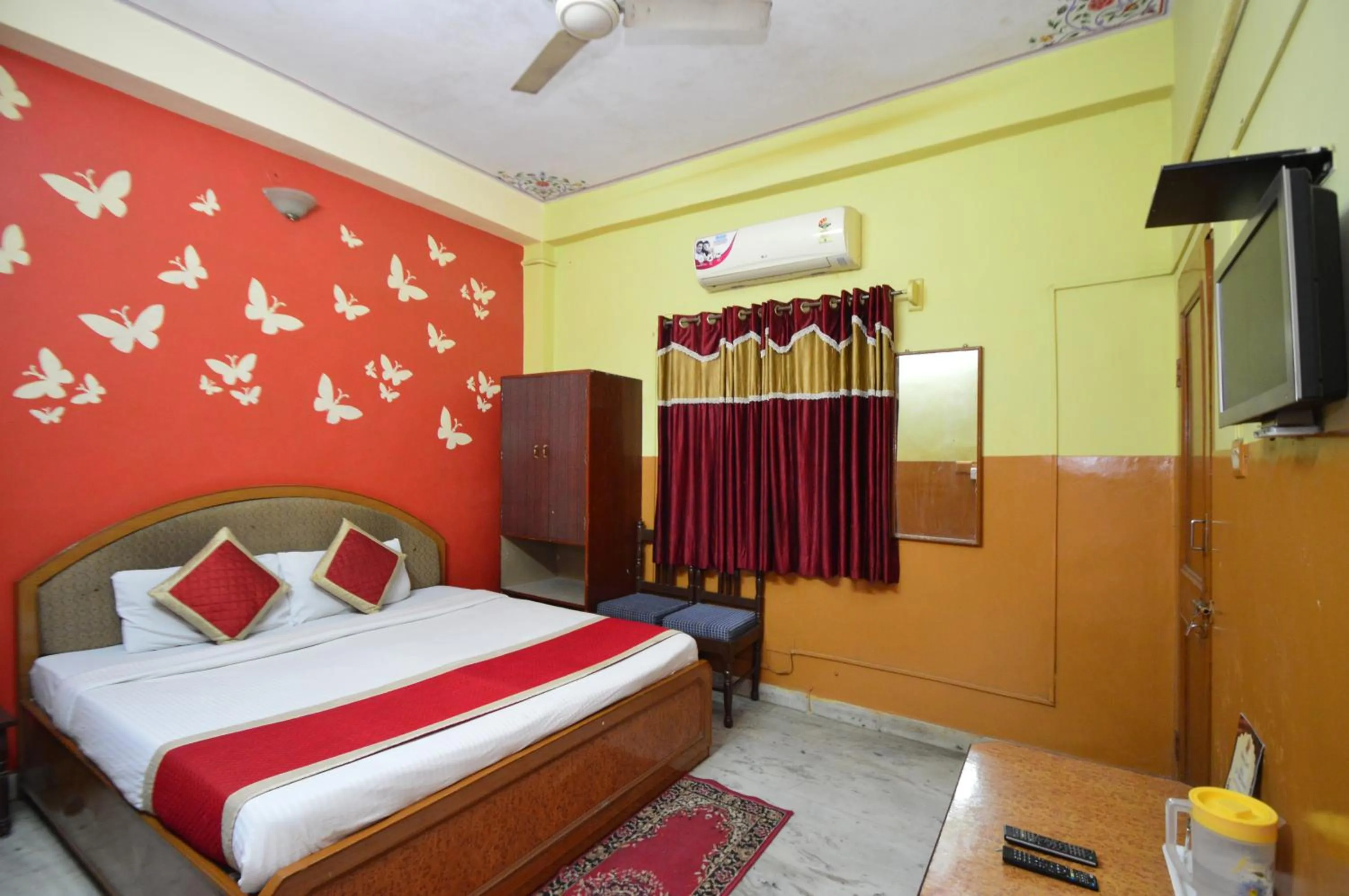 Bed in HOTEL JAI MAA PALACE